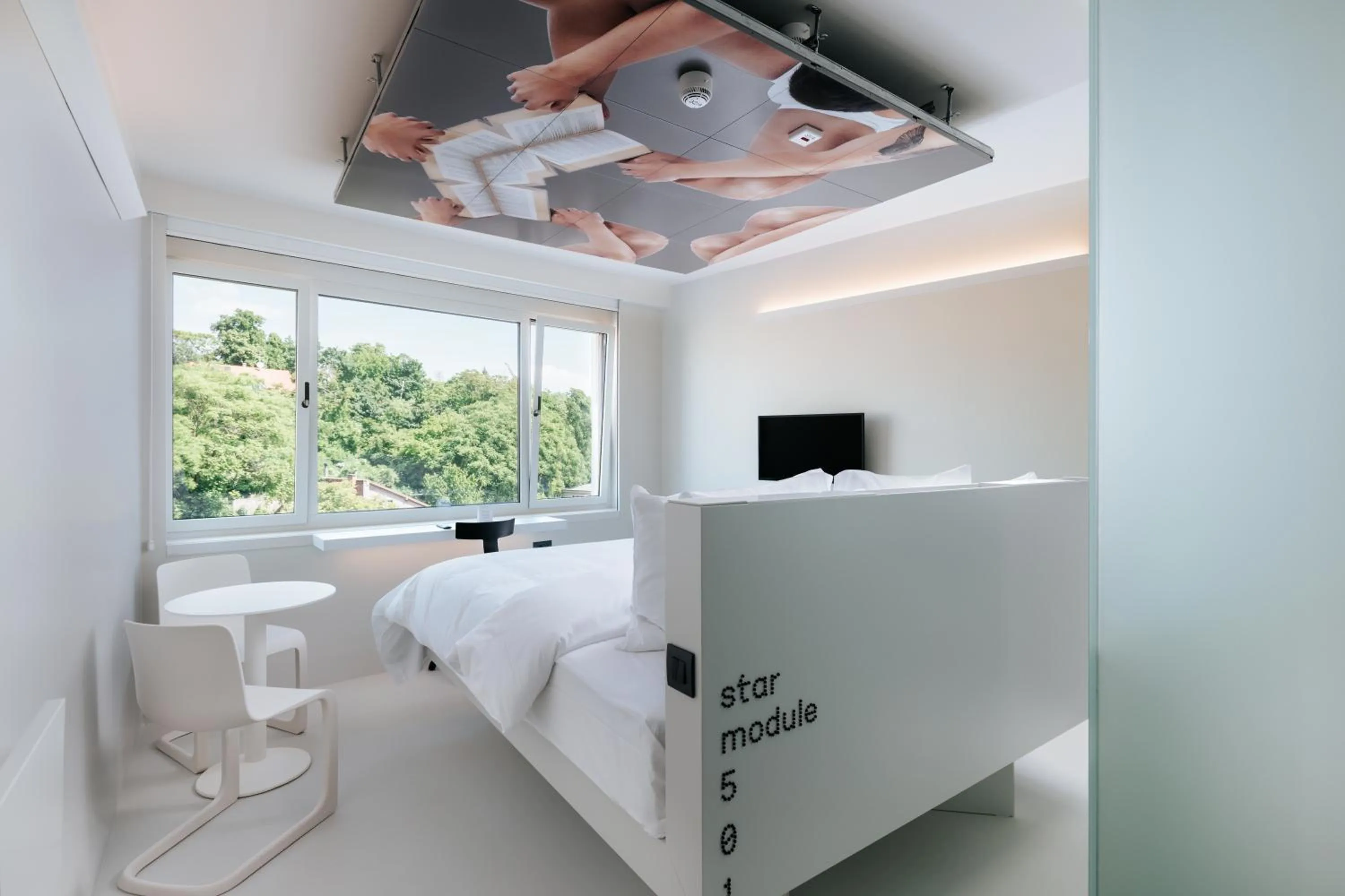 Photo of the whole room, Bed in Stellar Boutique Modules by Maistra City Vibes