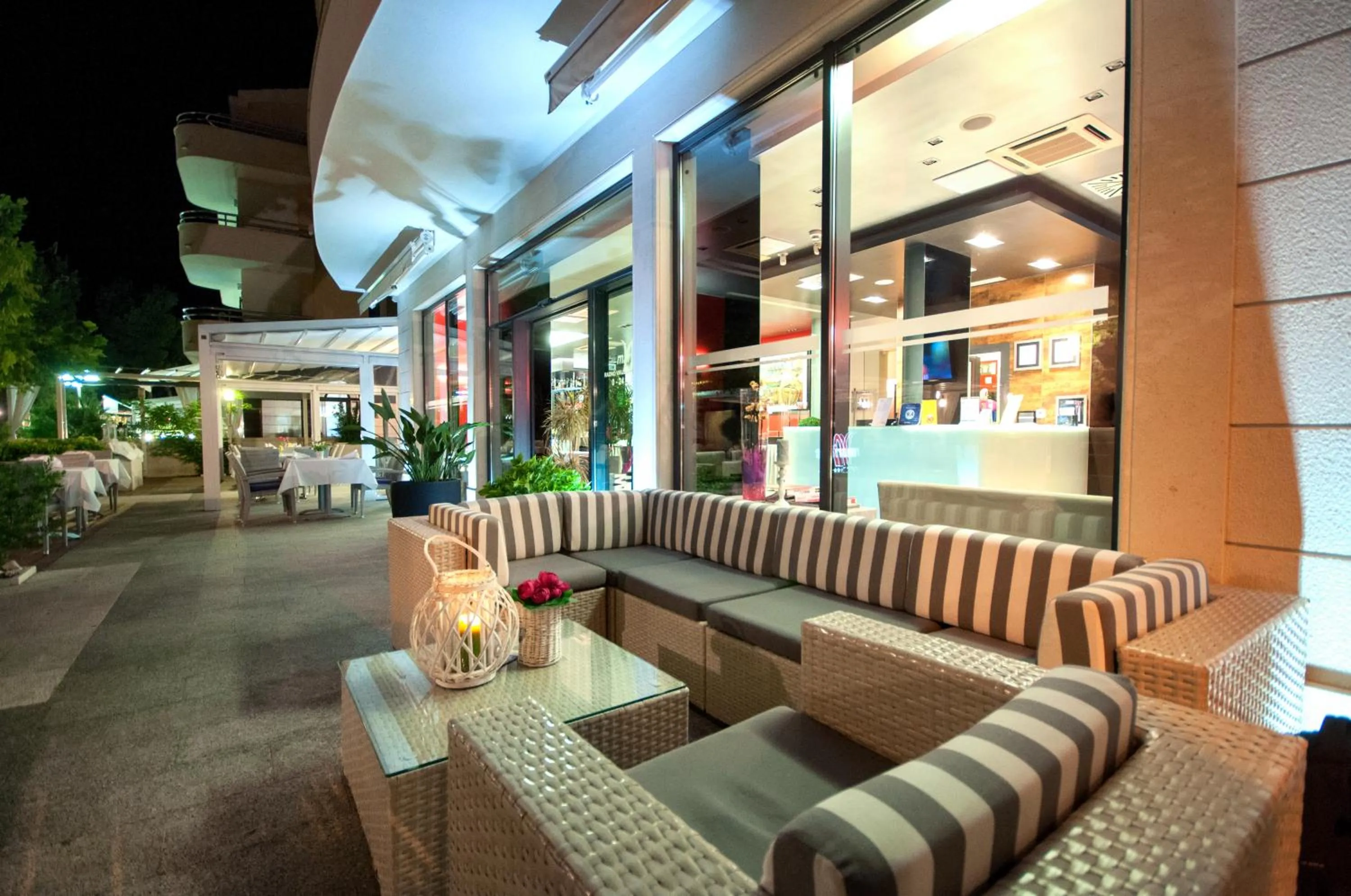 Lounge or bar in Hotel Maritimo