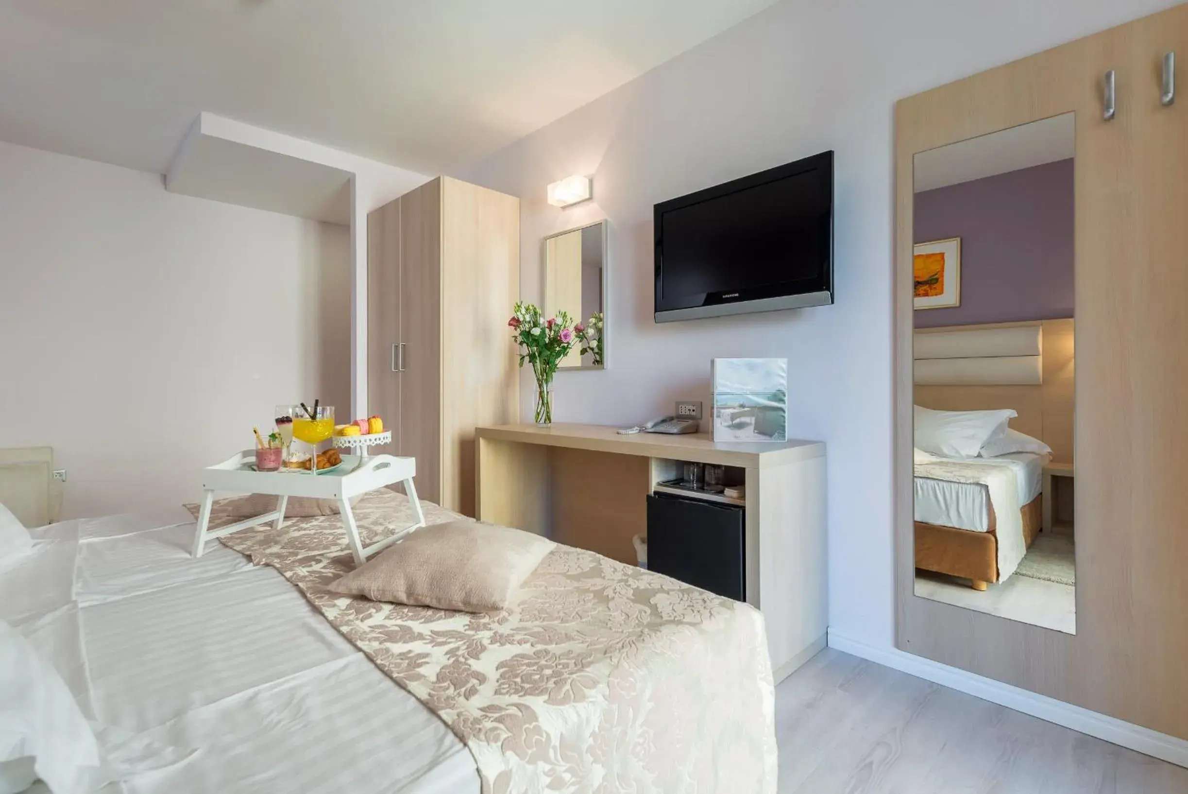 Twin Room with Balcony and Mountain View - single occupancy in Hotel Maritimo Twin Room with Balcony and Mountain View - single occupancy in Hotel Maritimo