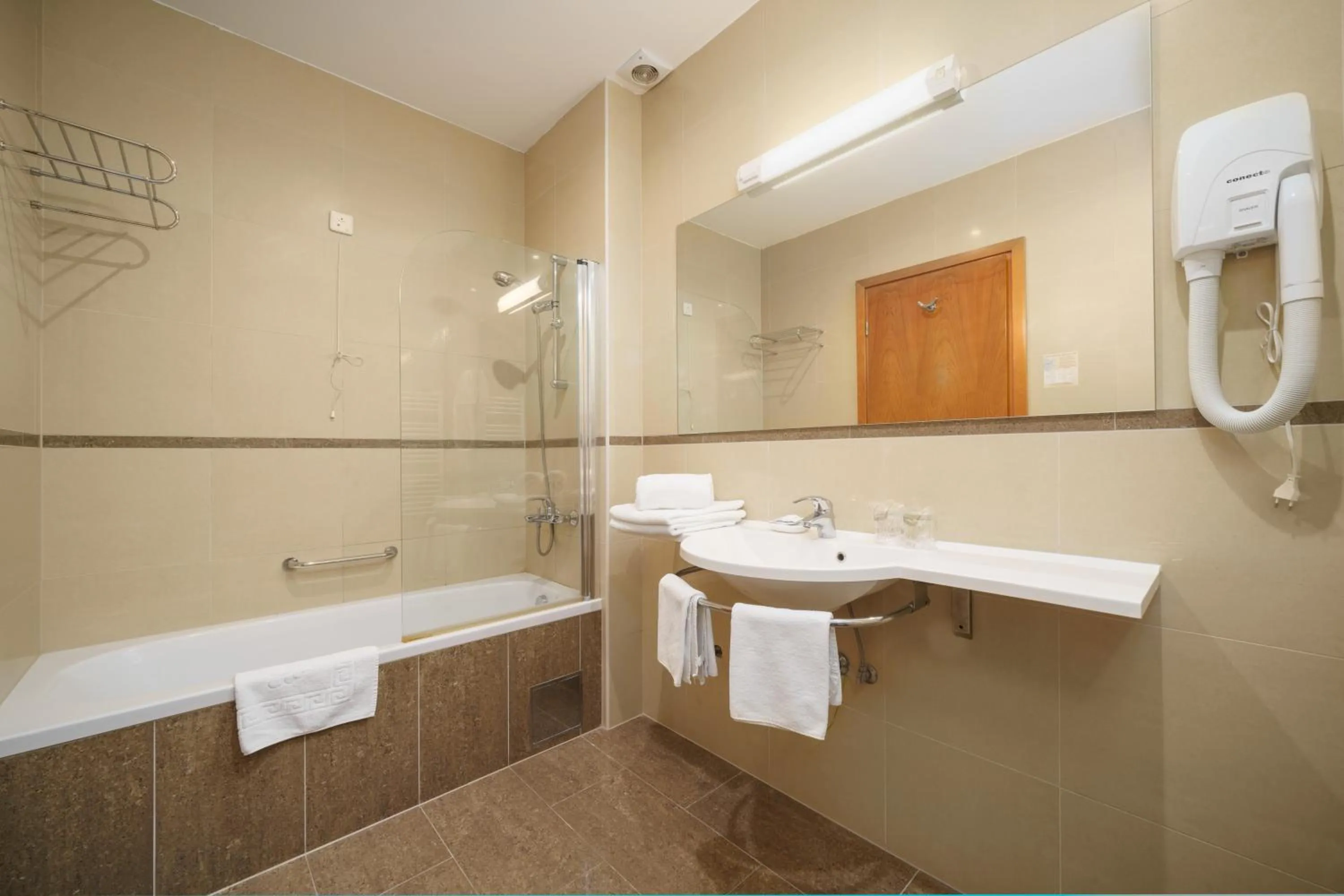 Bathroom in Hotel Duje