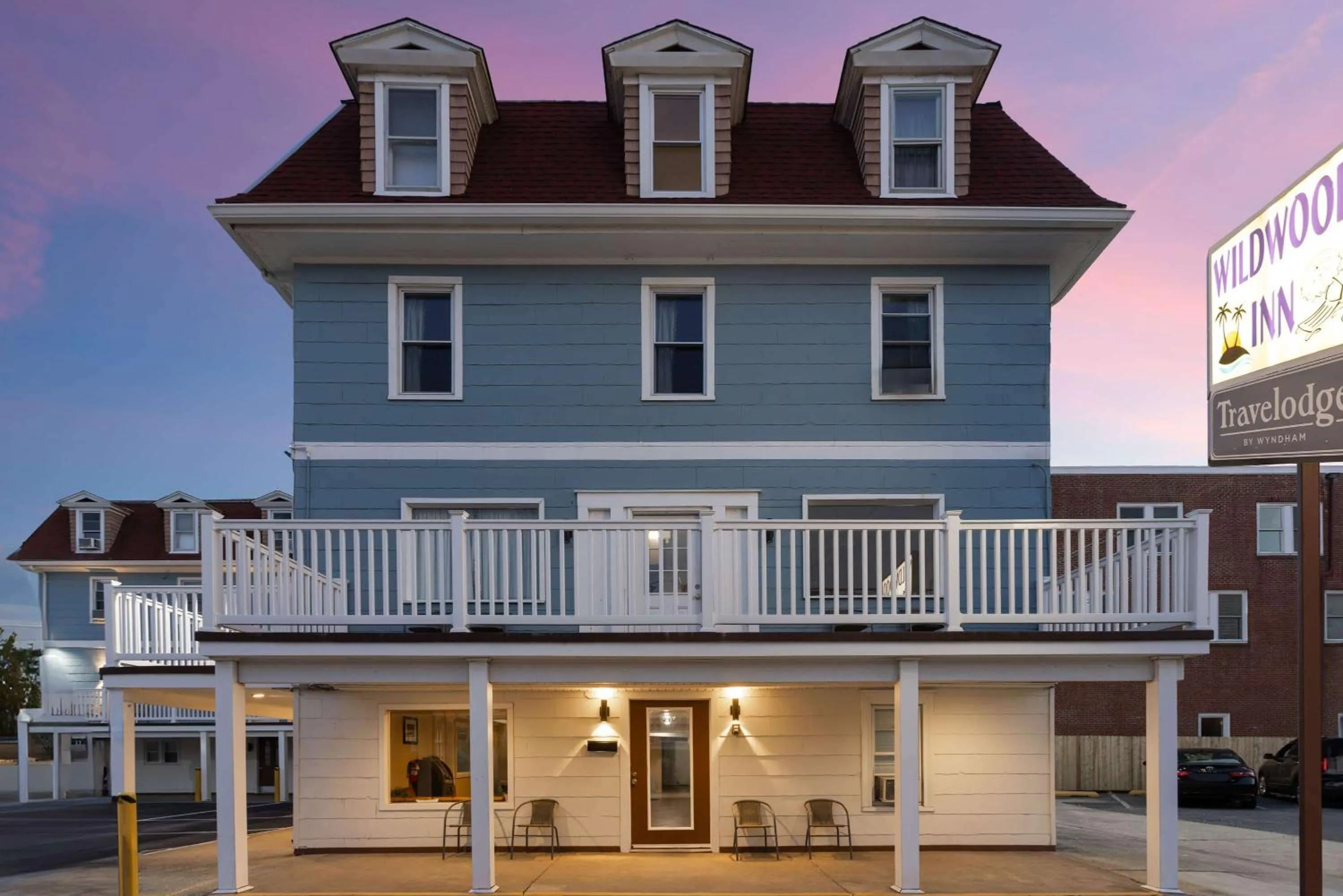 Property building in Wildwood Inn Hotel Travelodge Beach & Boardwalk