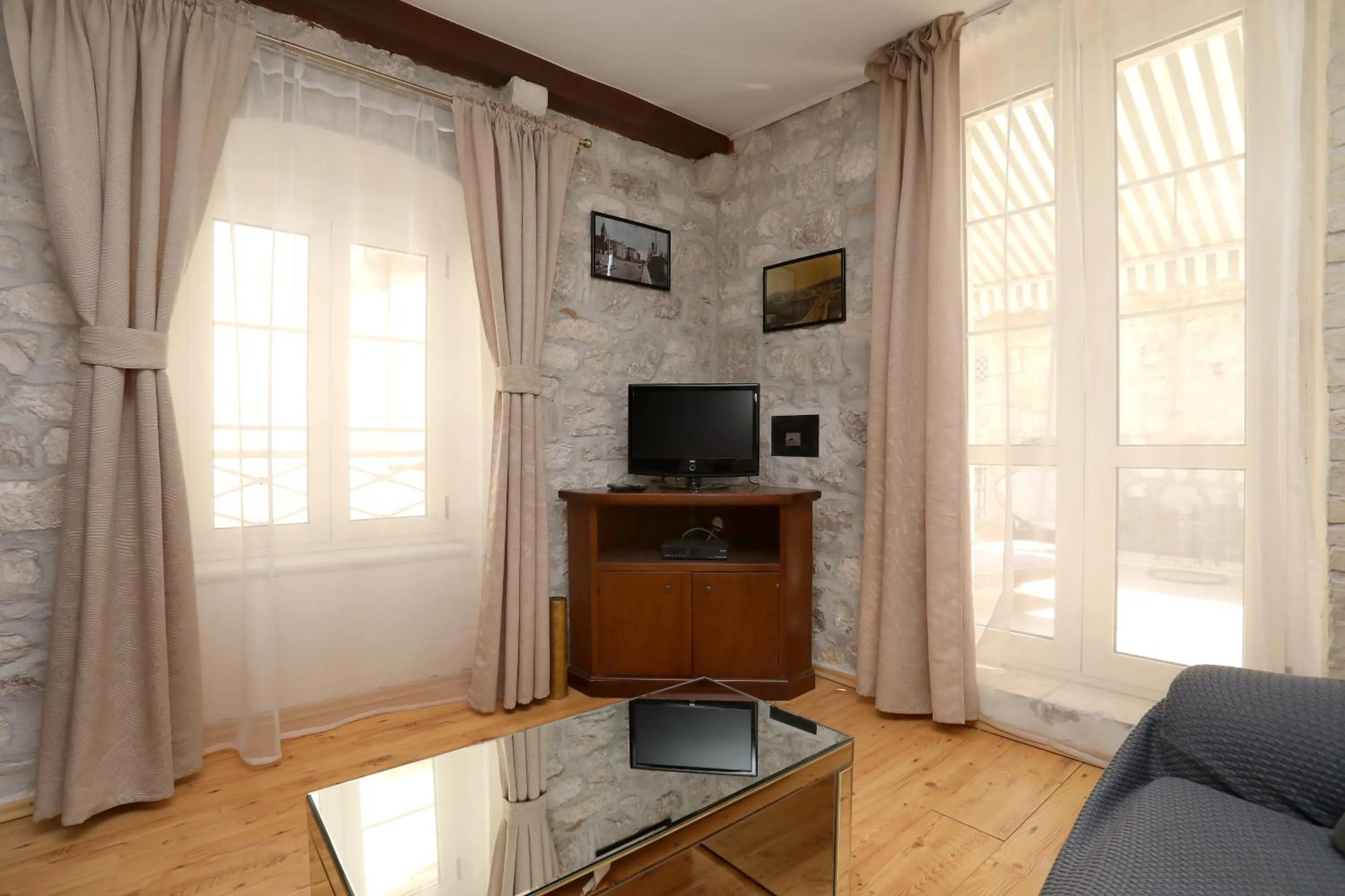TV and multimedia in Villa Carrara