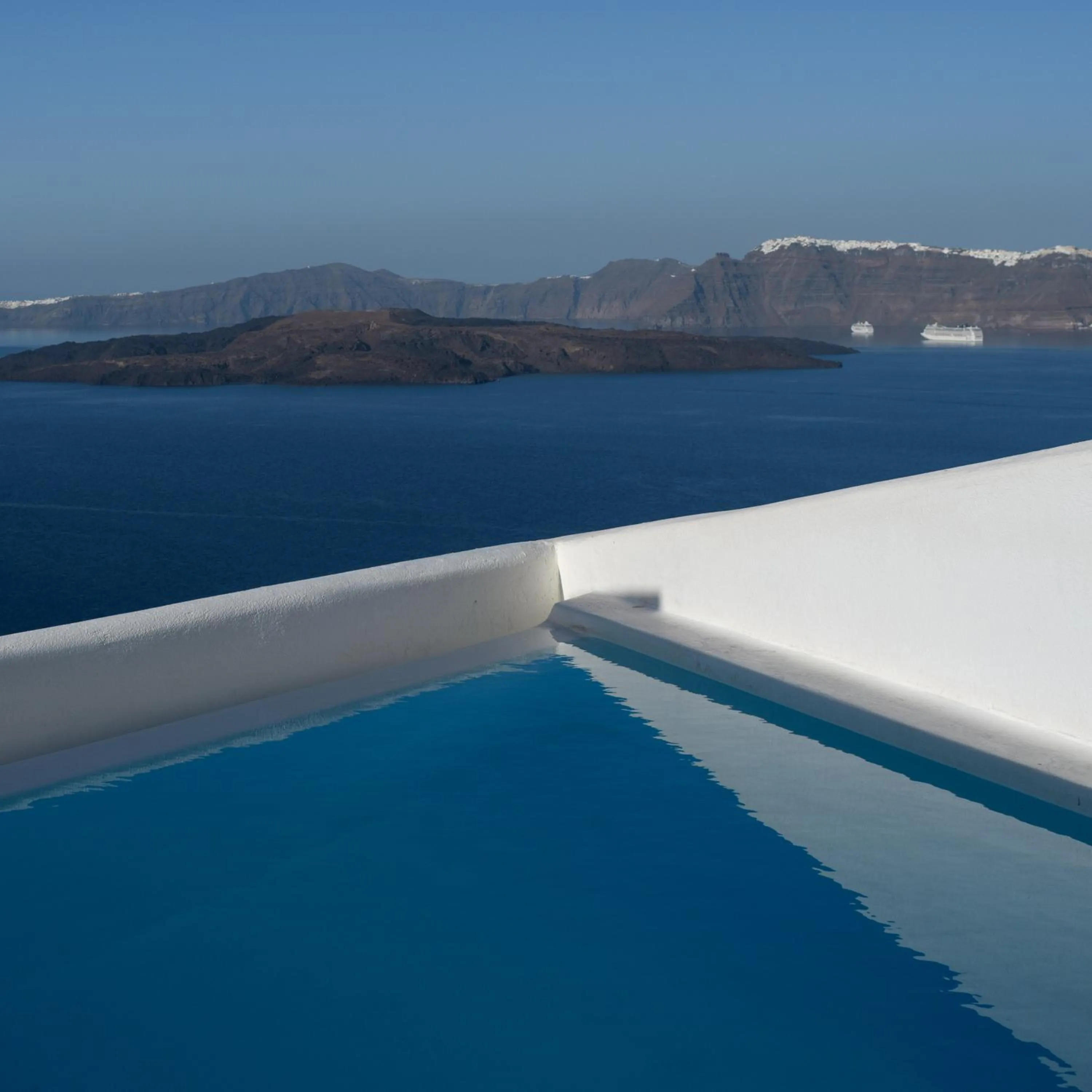 Sea view in Maison Des Lys - Luxury Suites