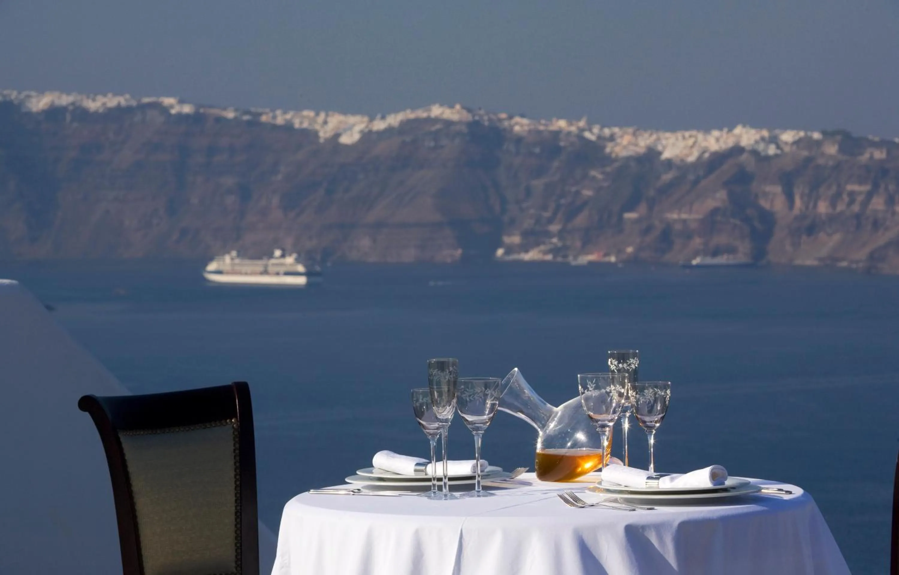 Restaurant/places to eat in Maison Des Lys - Luxury Suites