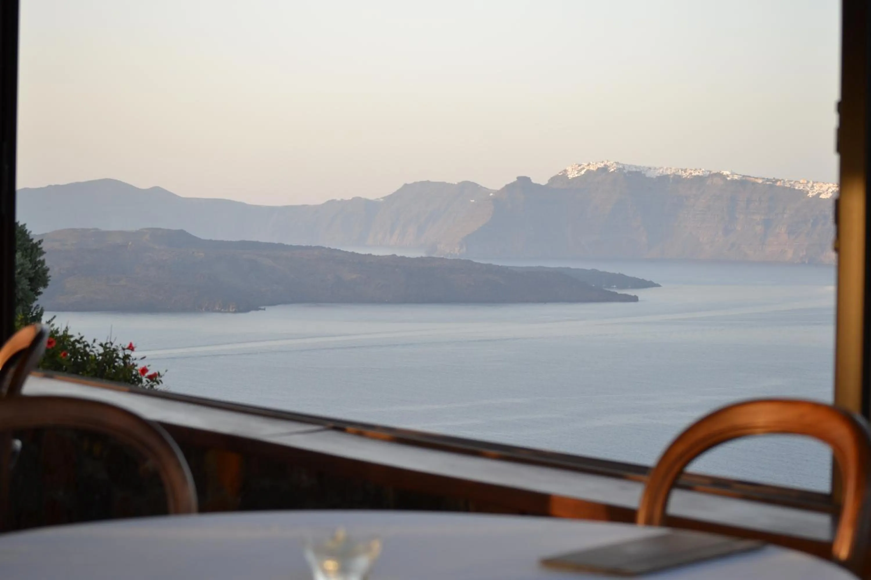 Restaurant/places to eat in Maison Des Lys - Luxury Suites