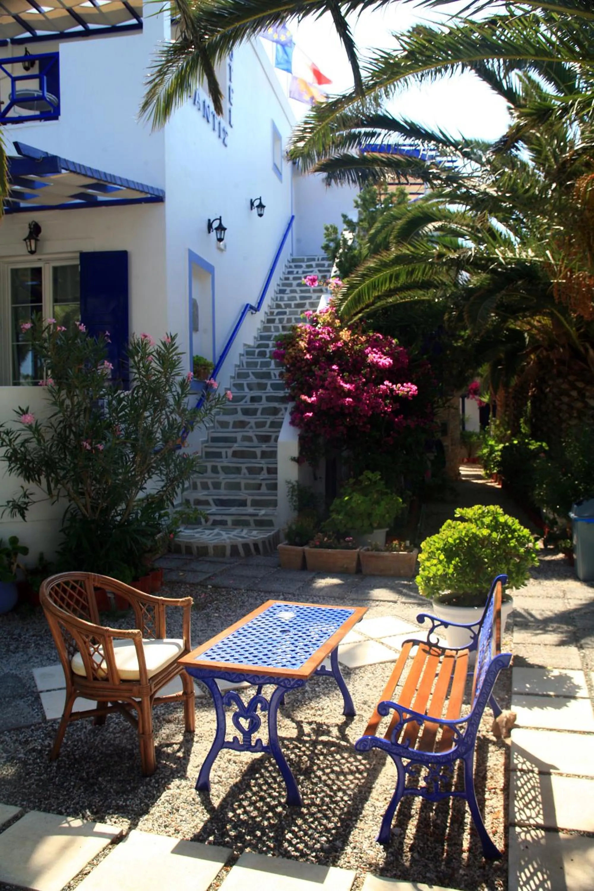 Garden in Syros Atlantis