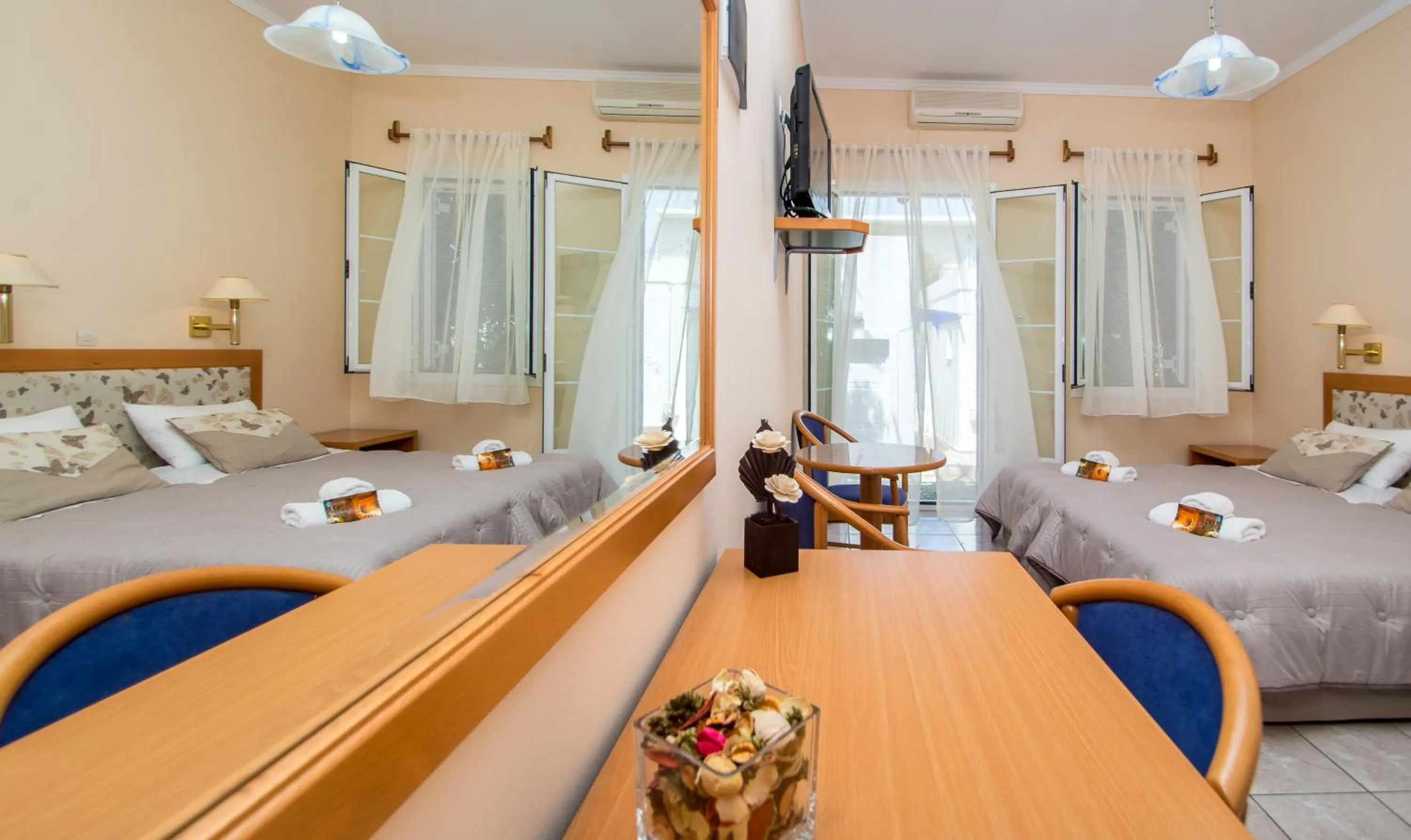 Bedroom, Bed in Syros Atlantis