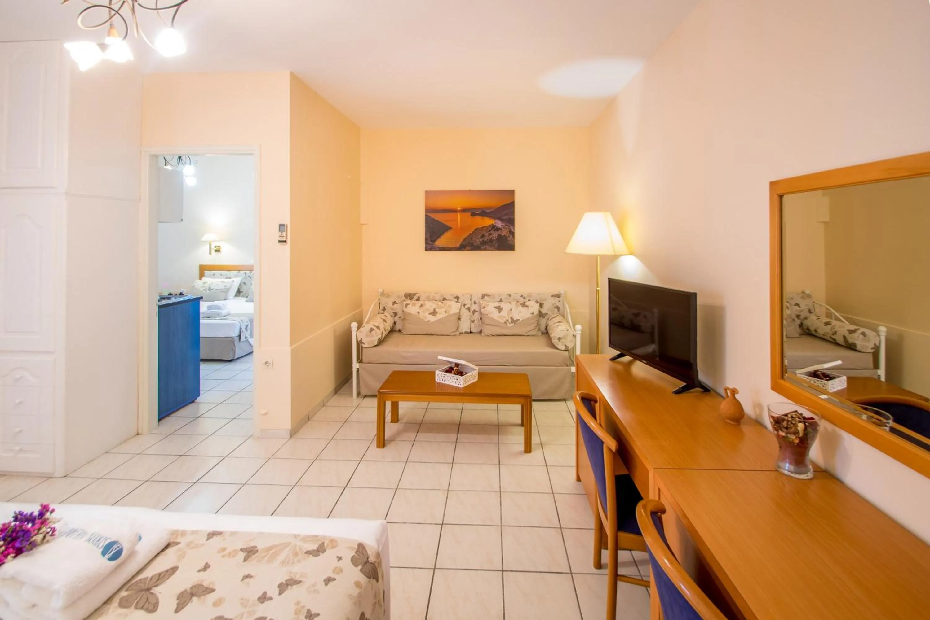 Photo of the whole room, Bed in Syros Atlantis