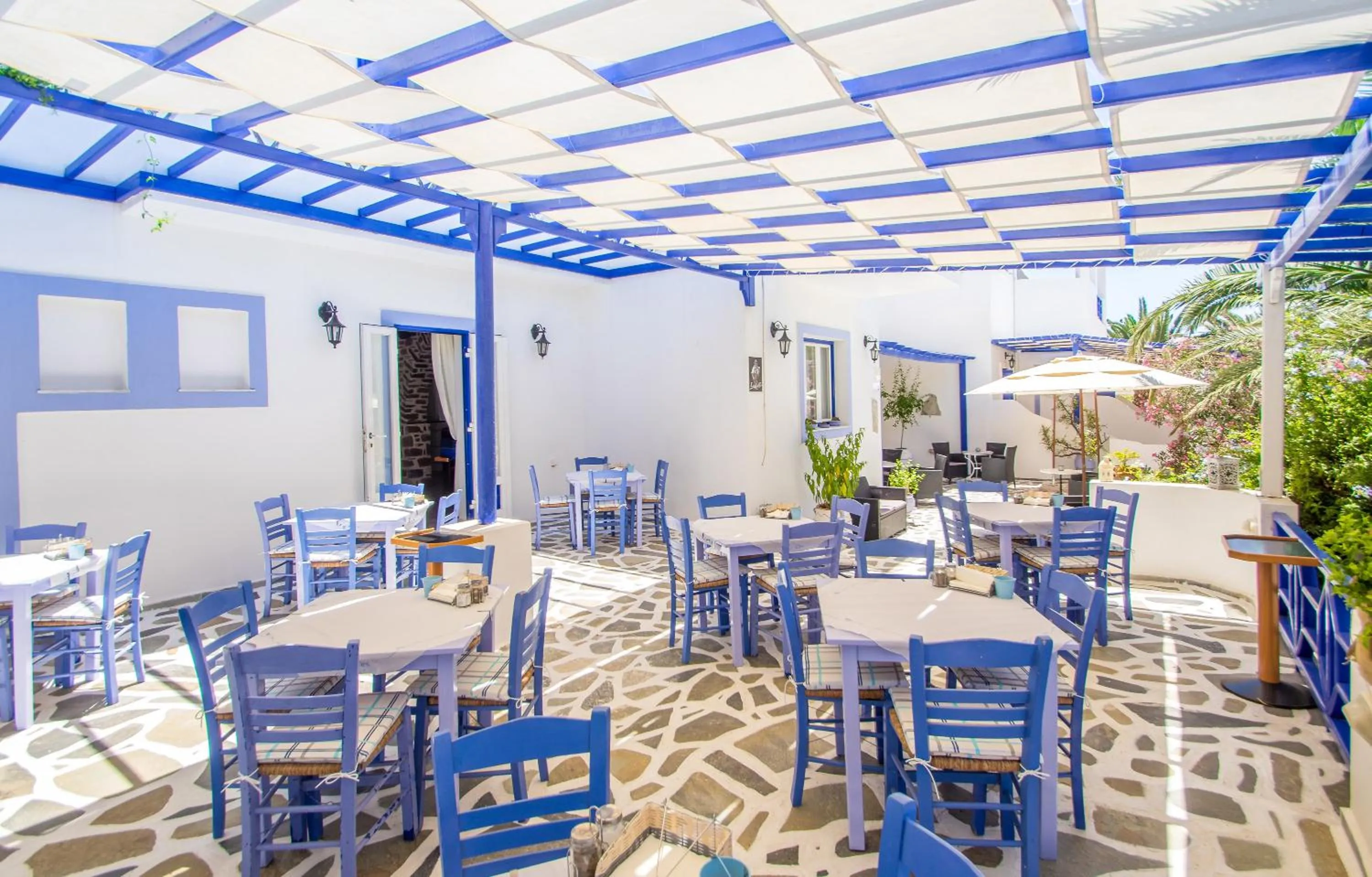 Restaurant/places to eat in Syros Atlantis