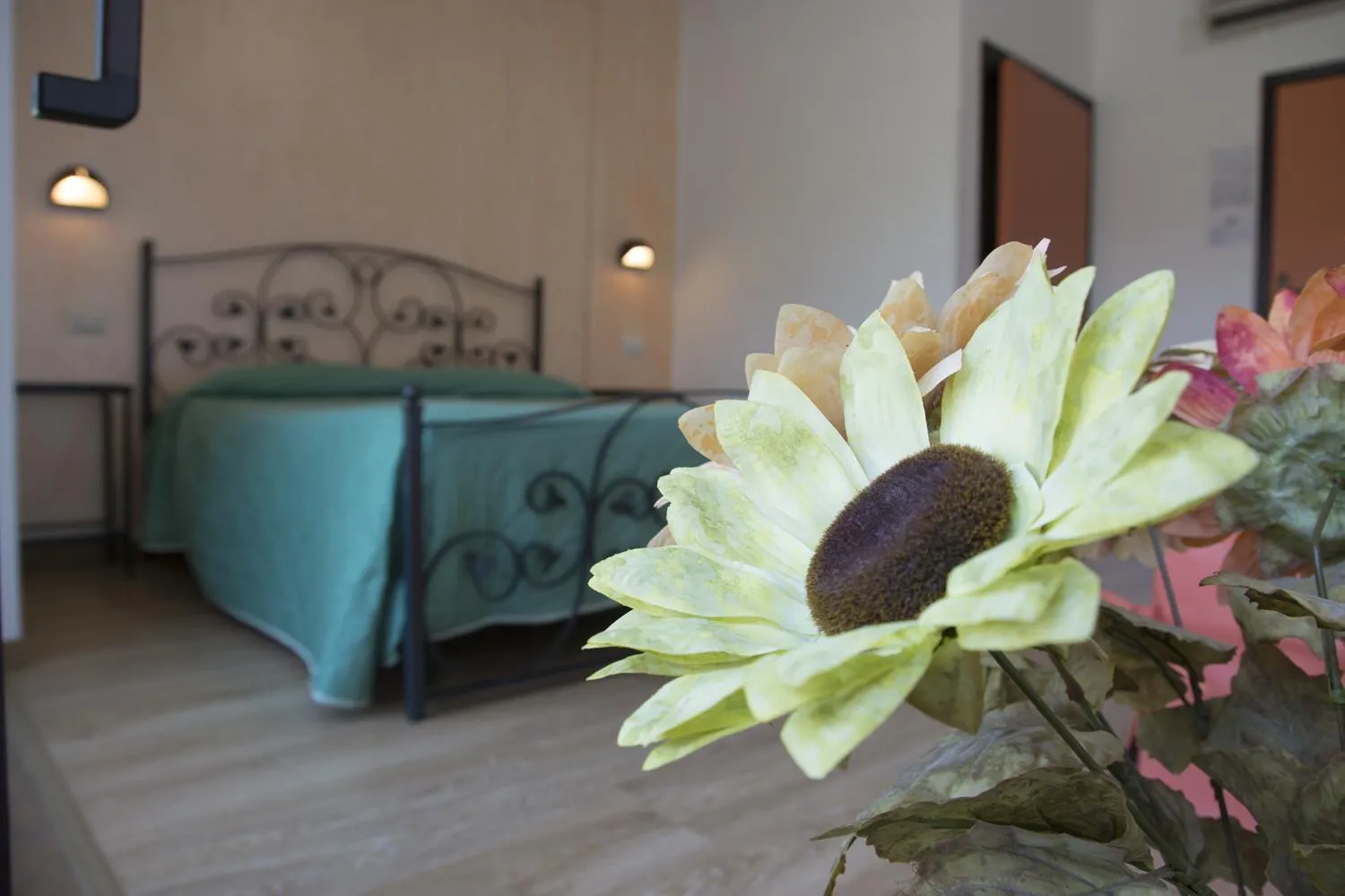 Decorative detail, Bed in Ristorante Albergo Gerardo Di Masi