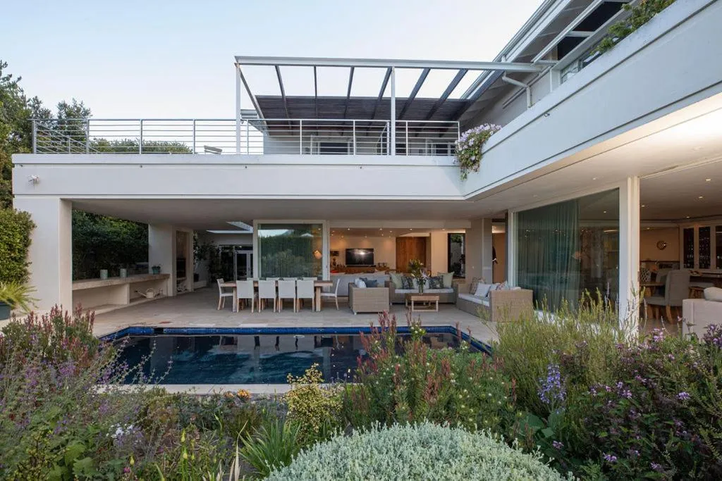 Property building in Thirty On Grace