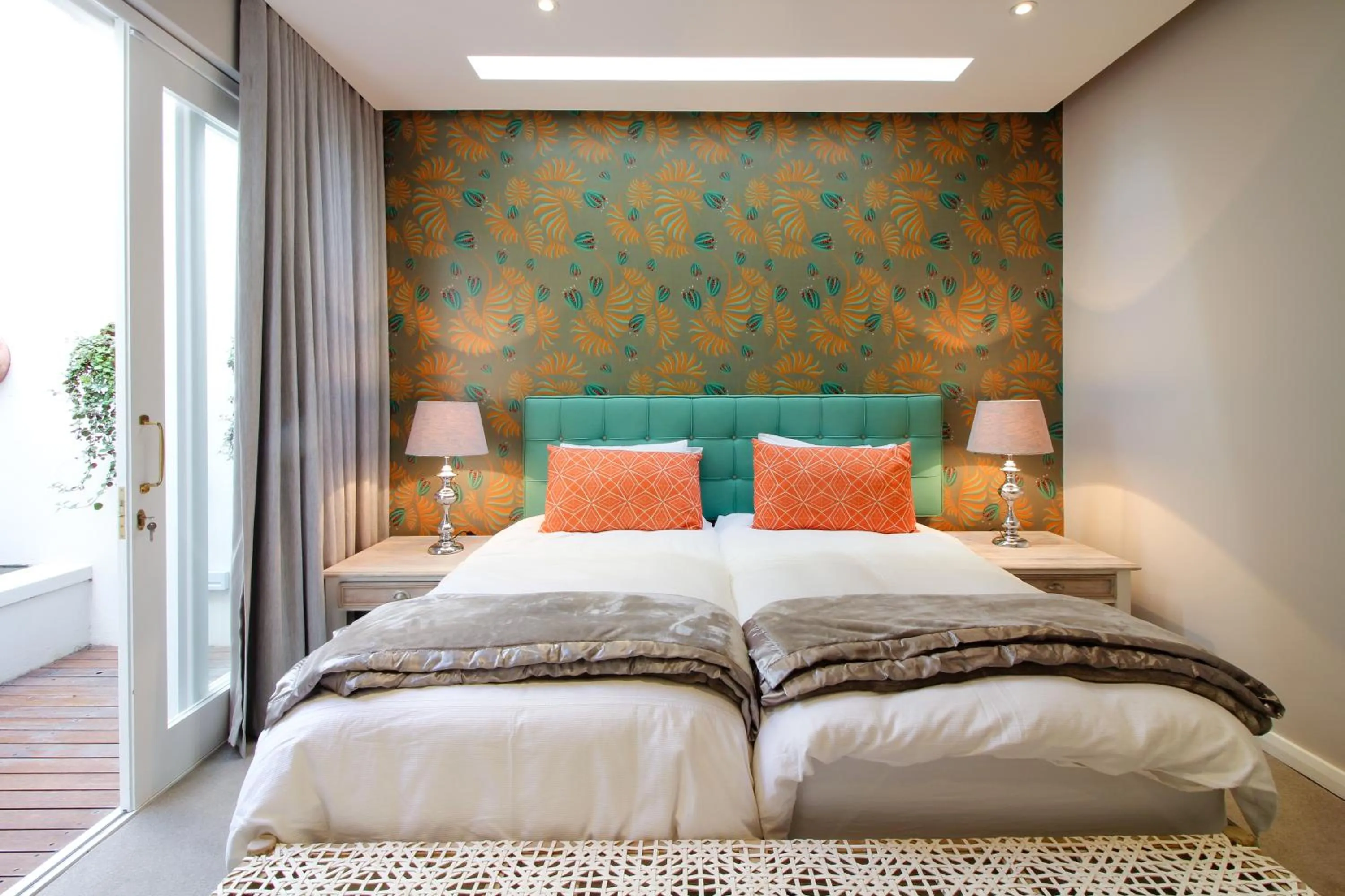 Bed in Thirty On Grace