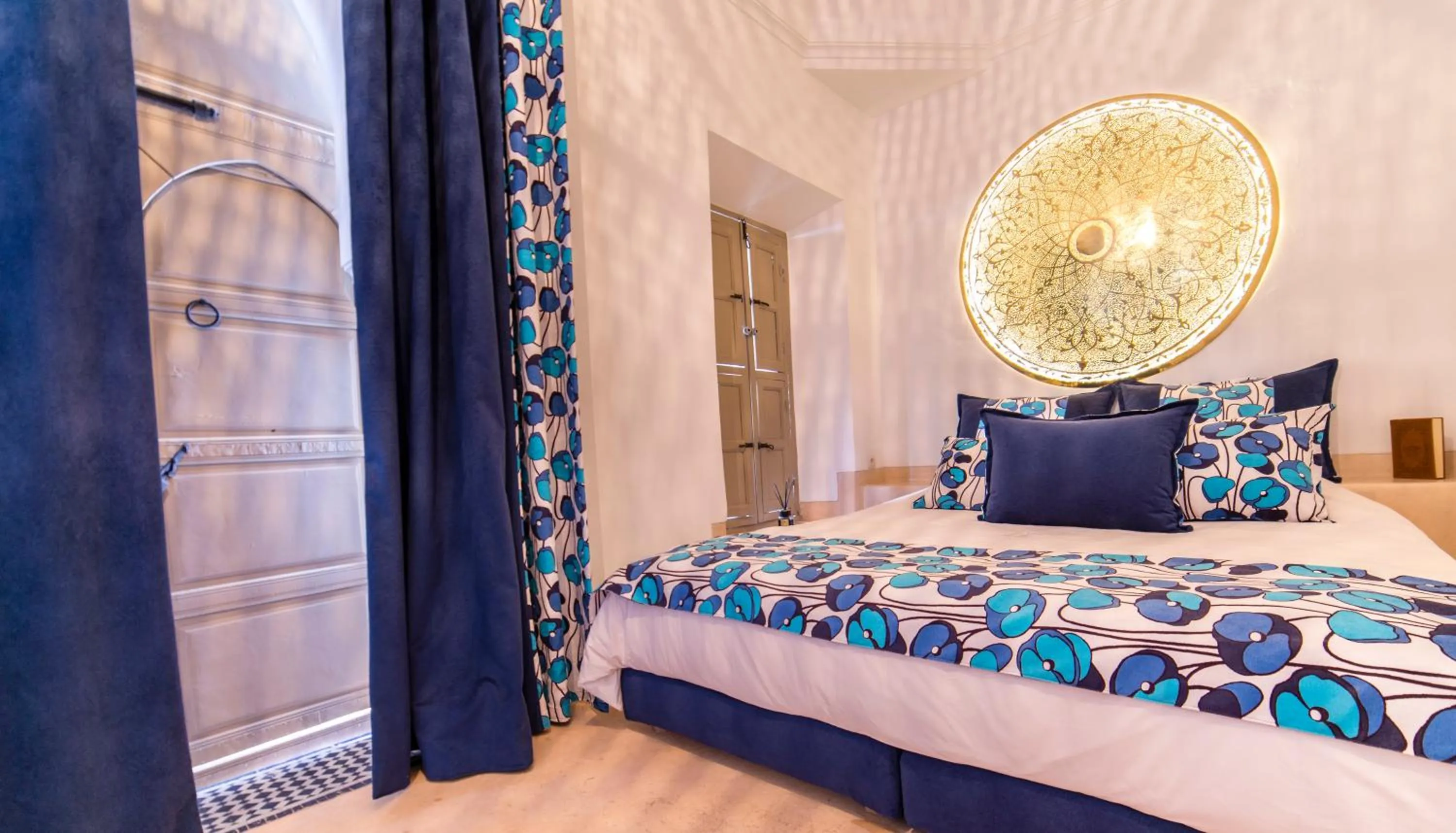 Bed in Riad See Moon And Spa