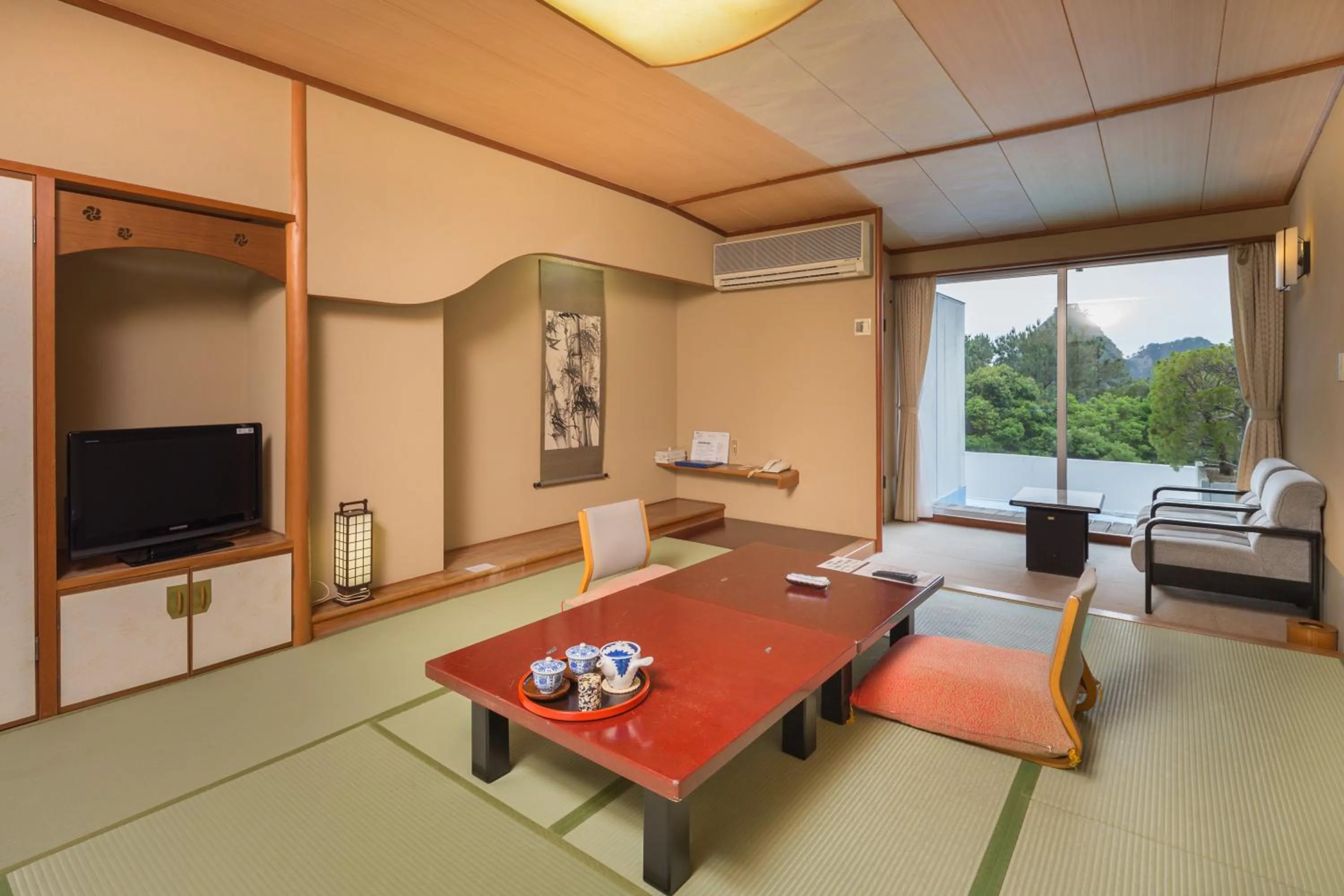 Living room in Dogashima Onsen Hotel