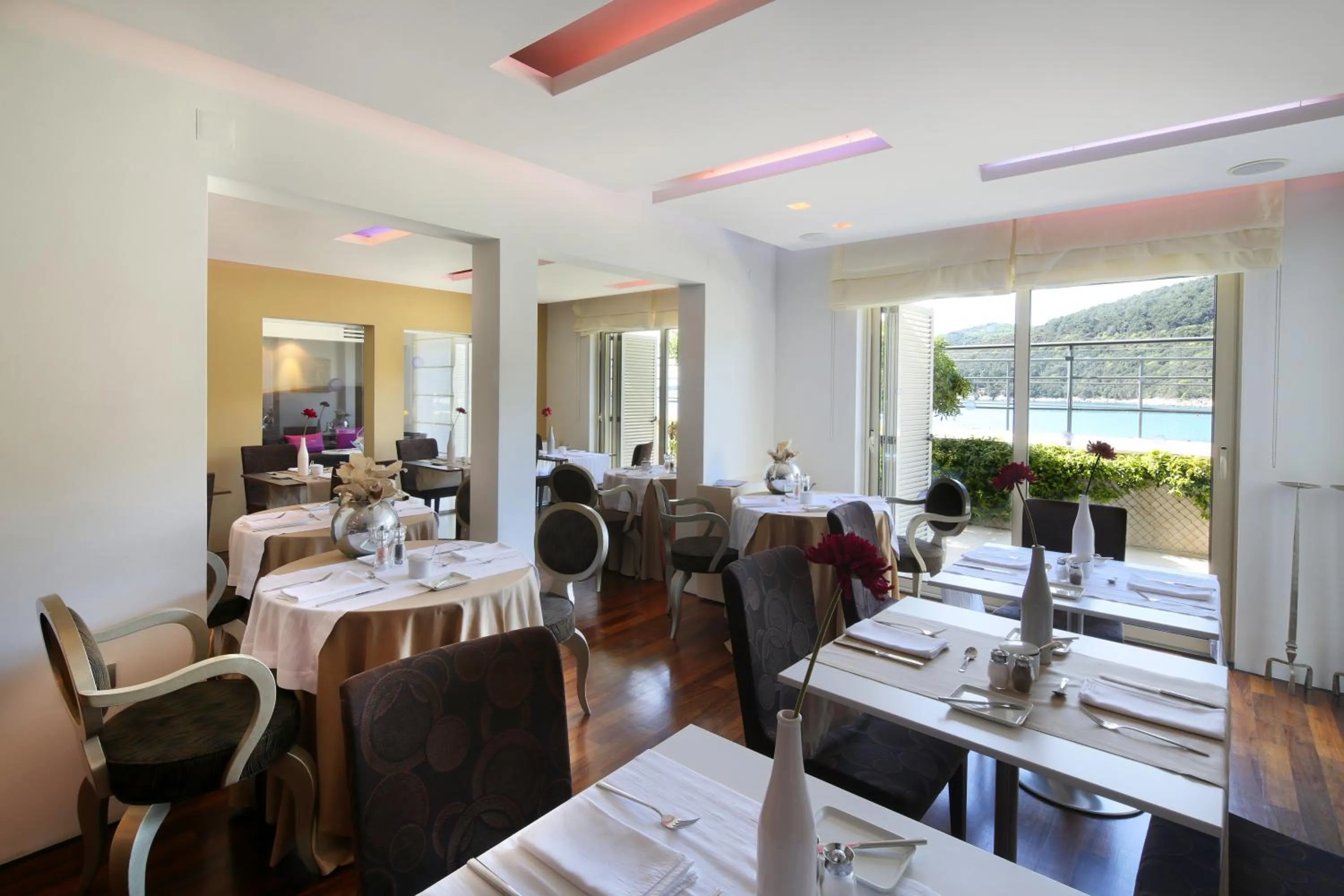 Restaurant/places to eat in Boutique Hotel Adoral