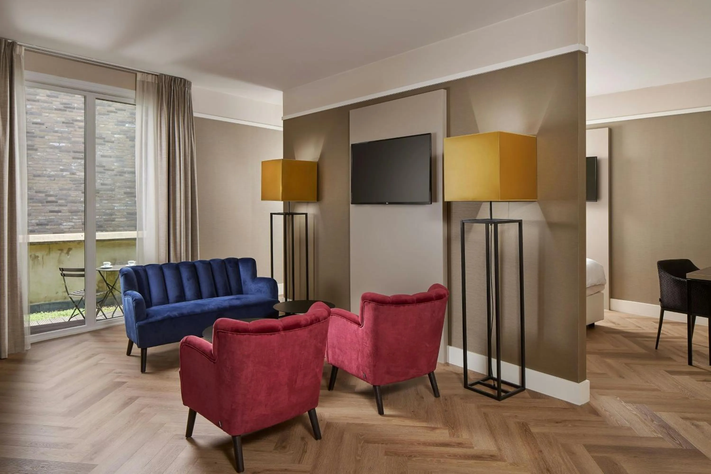 Photo of the whole room in Hotel Nassau Breda, Autograph Collection