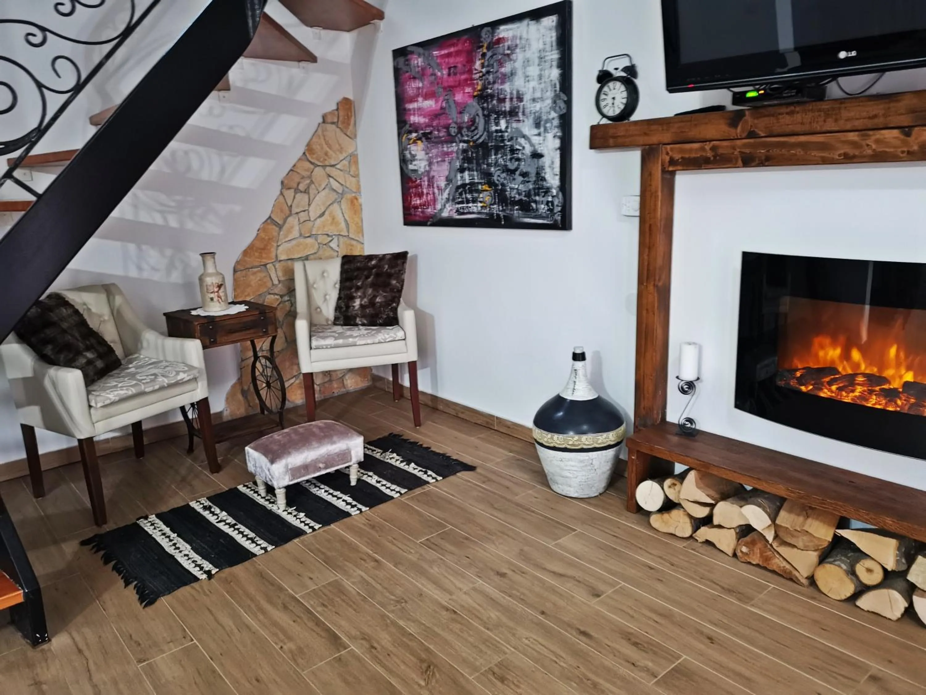 TV and multimedia in Etno Garden Apartments