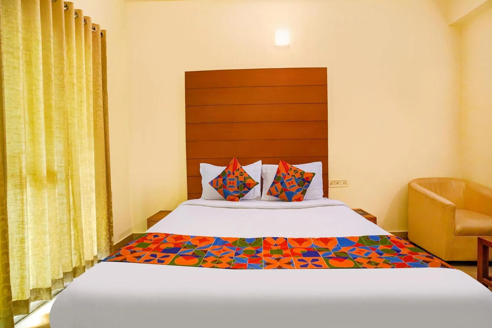 Bed in FabHotel The Green City - Central Railway Station