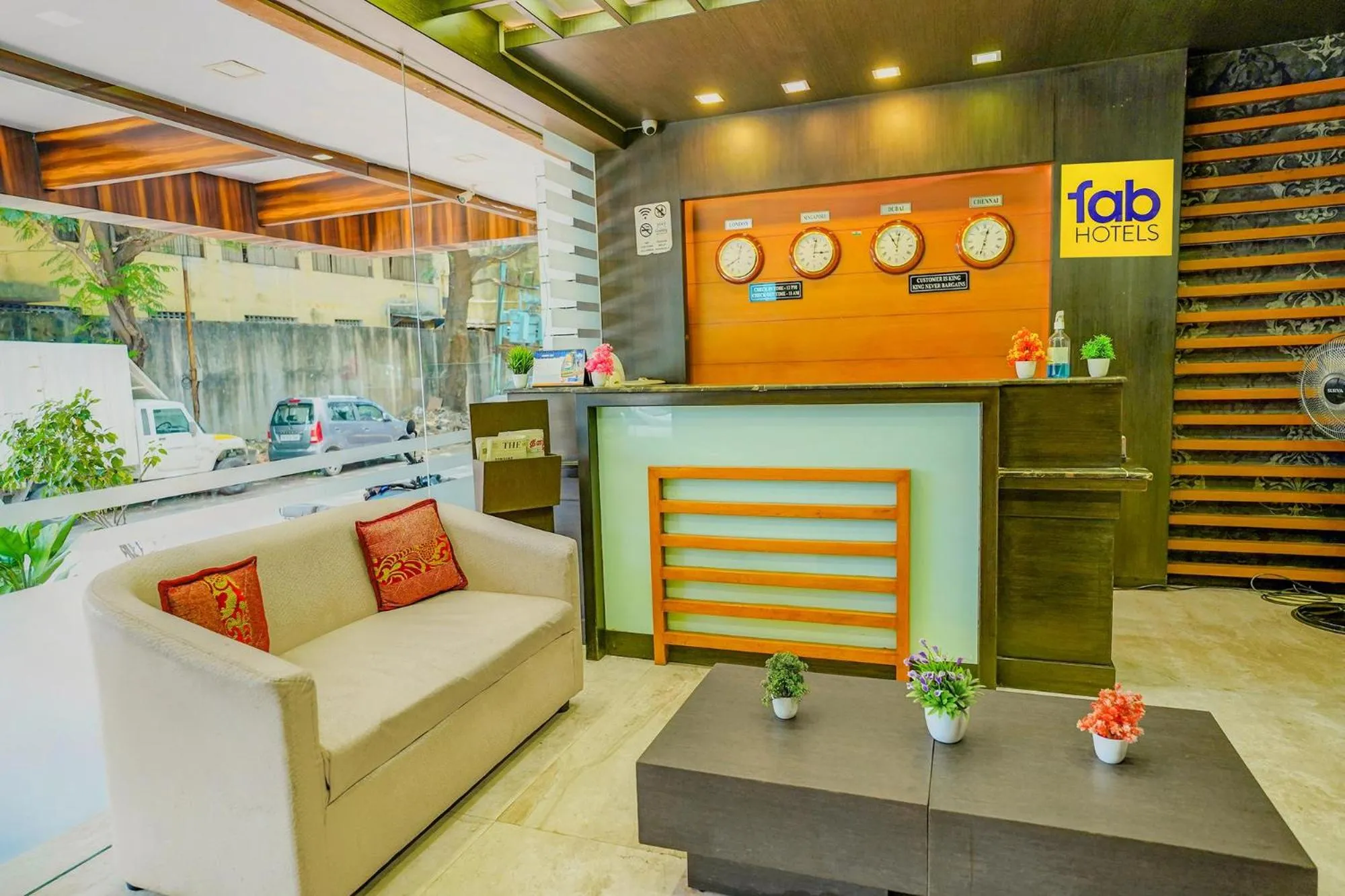 Lobby or reception in FabHotel The Green City - Central Railway Station