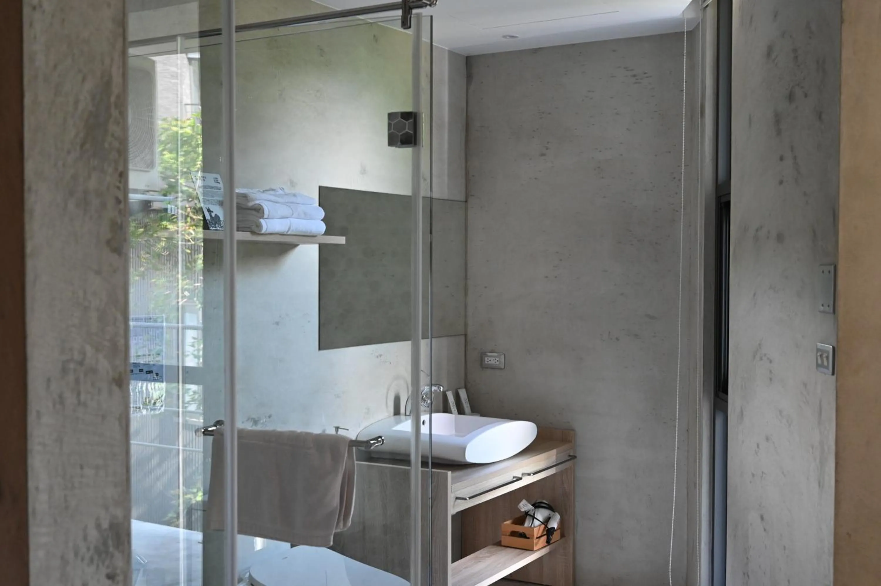 Shower in 日月潭山慕藝旅 Sun Moon Inn