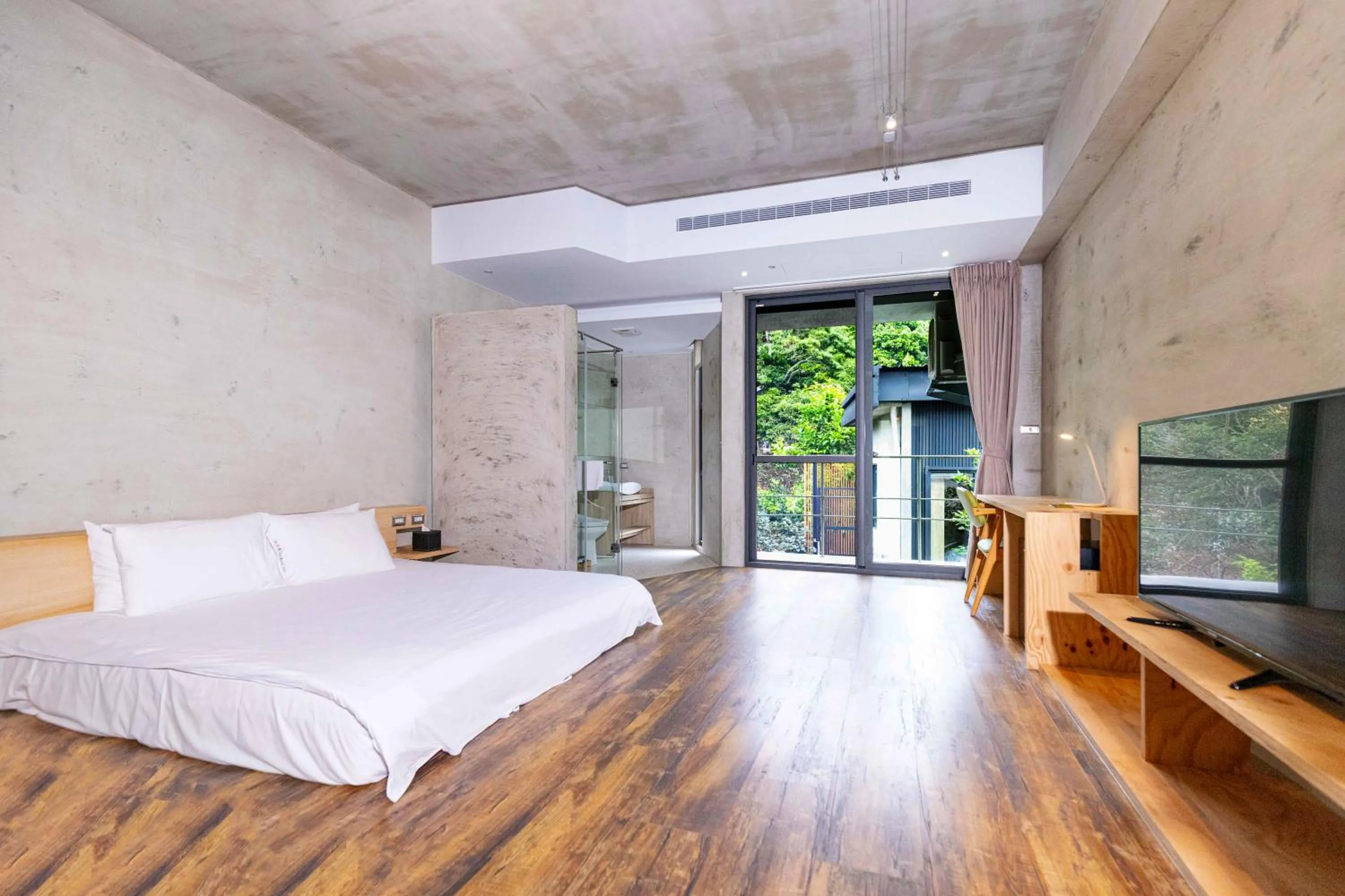 Photo of the whole room, Bed in 日月潭山慕藝旅 Sun Moon Inn