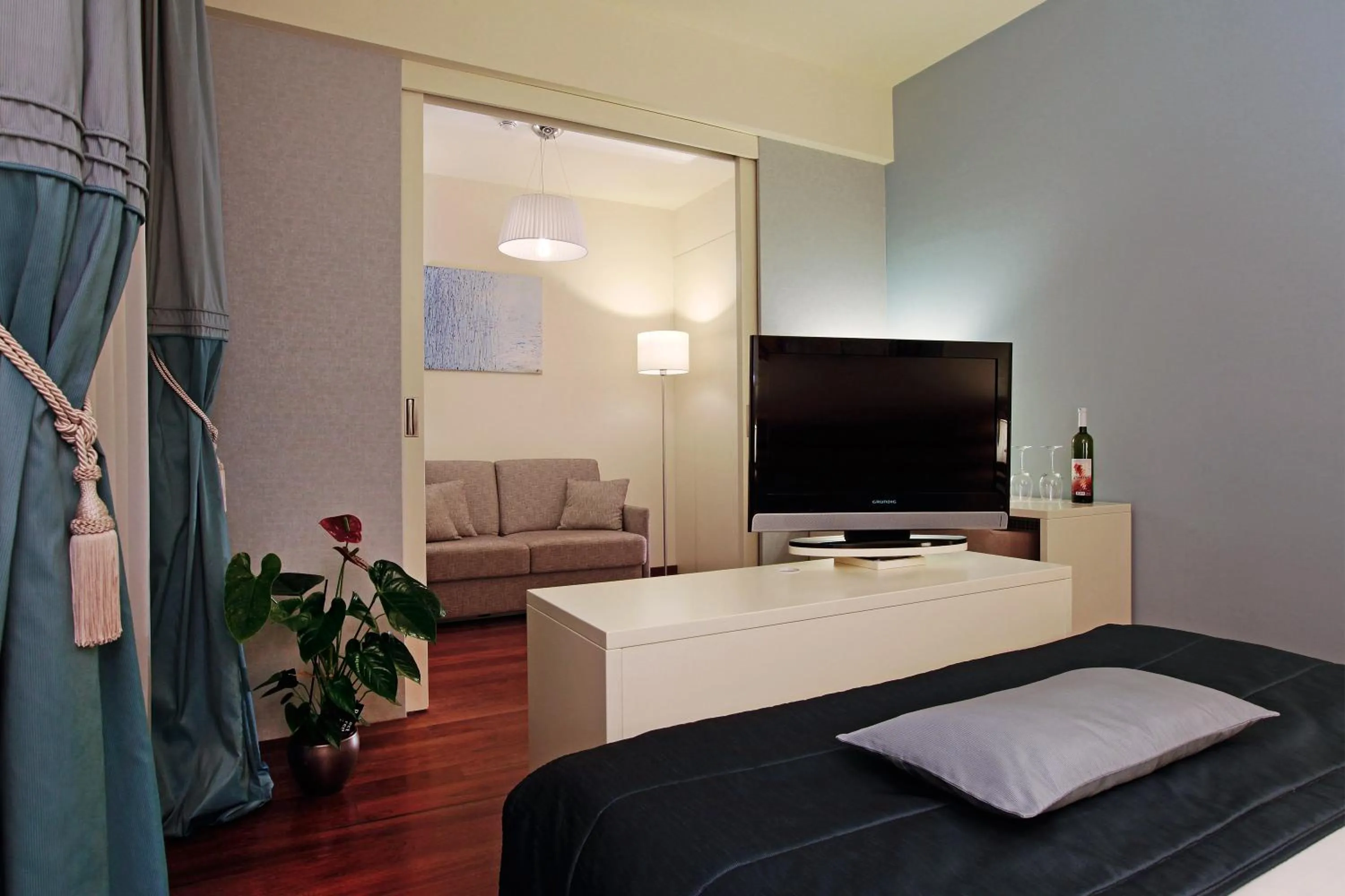 Bed in Hotel Korkyra