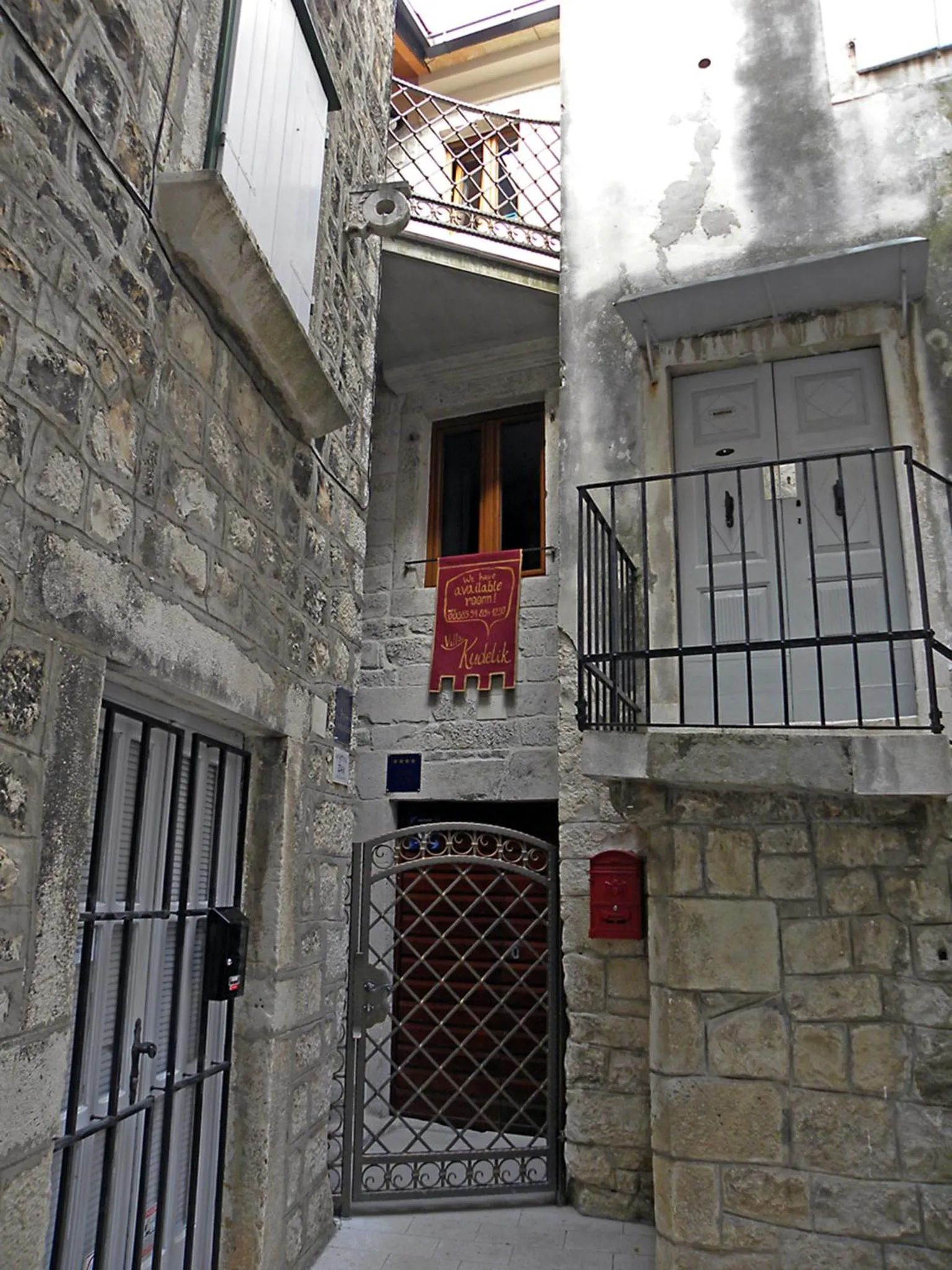 Facade/entrance in Villa Kudelik - Stone Story