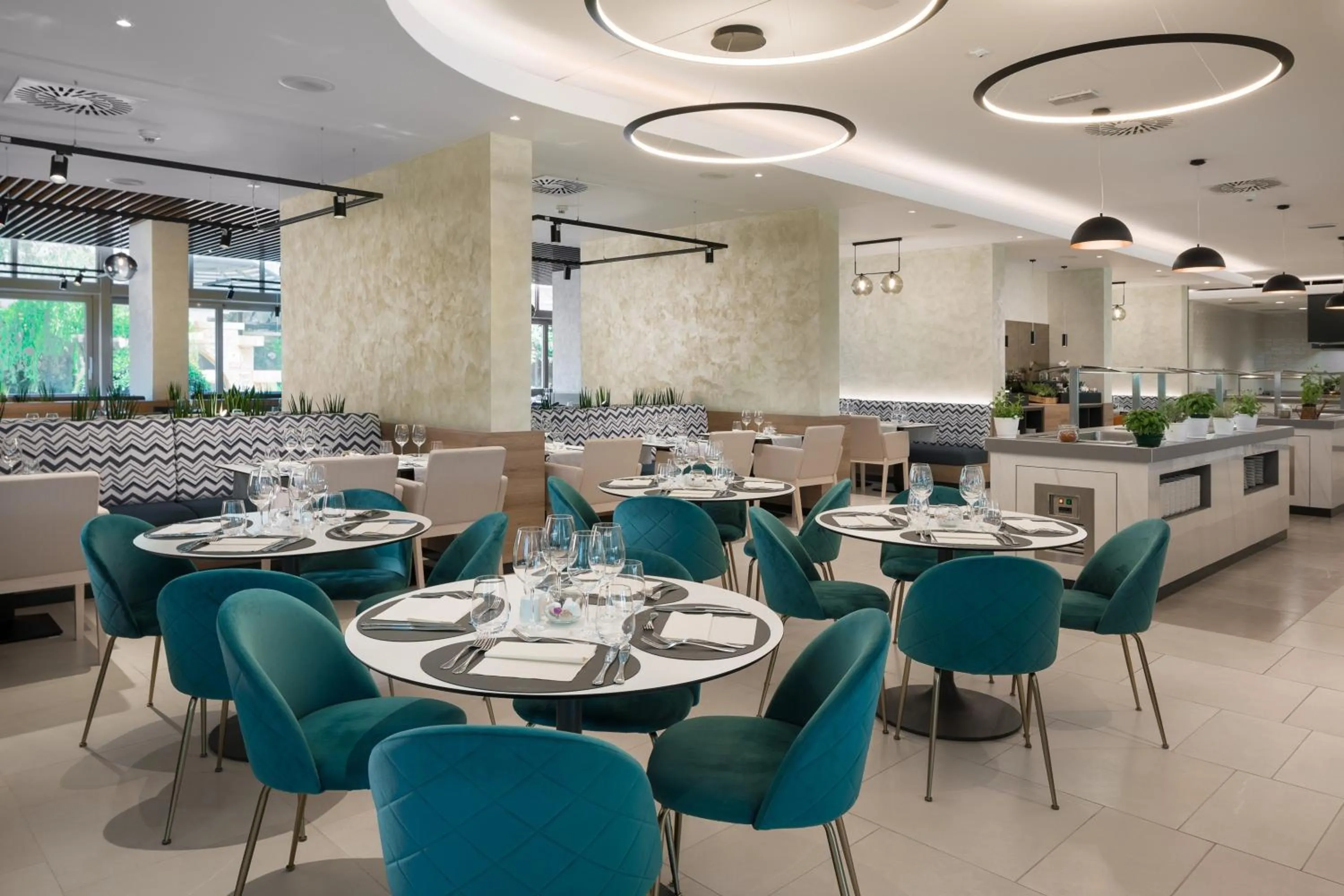 Restaurant/places to eat in Valamar Meteor Hotel