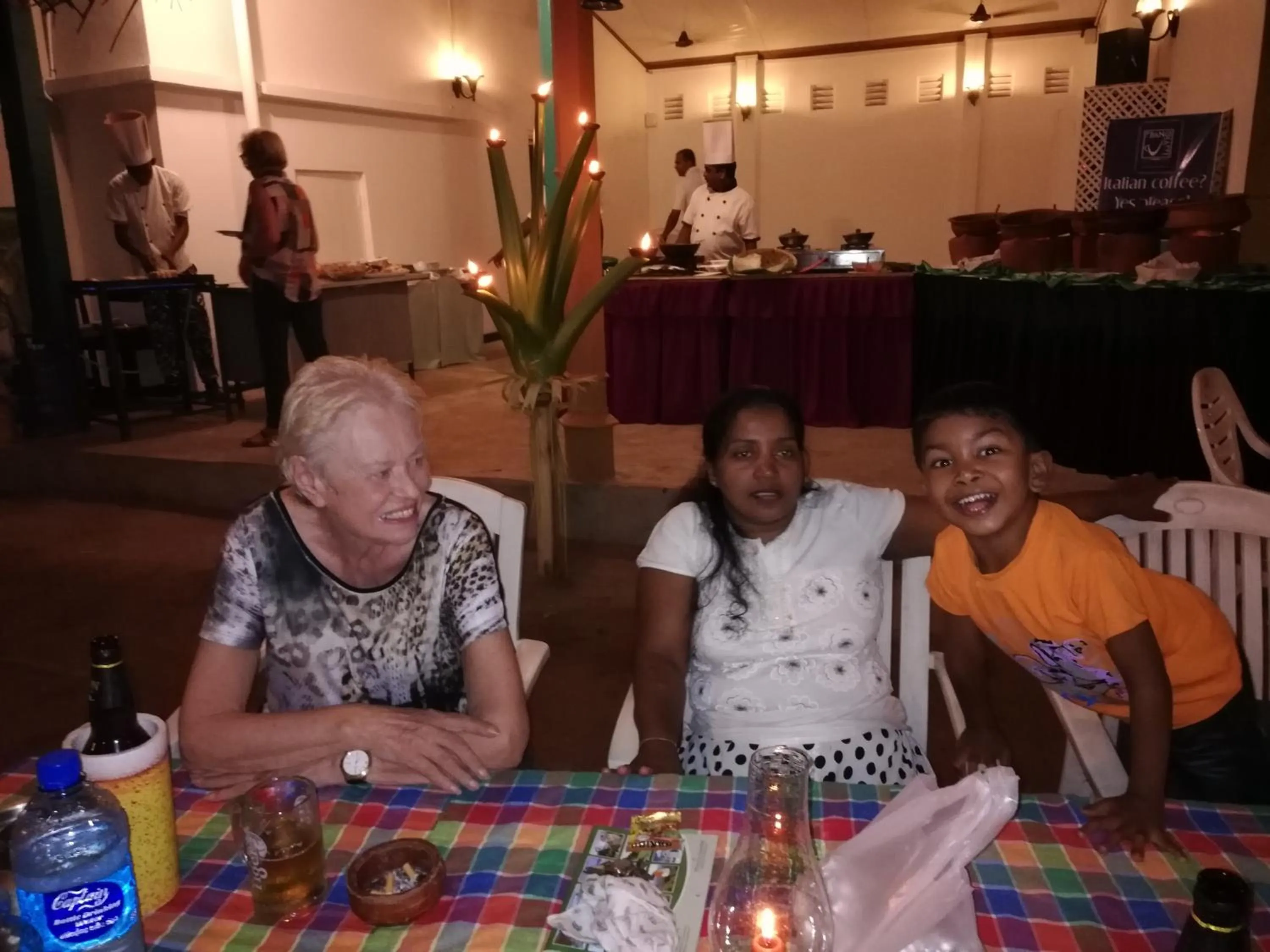 Restaurant/places to eat in Mahi Villa