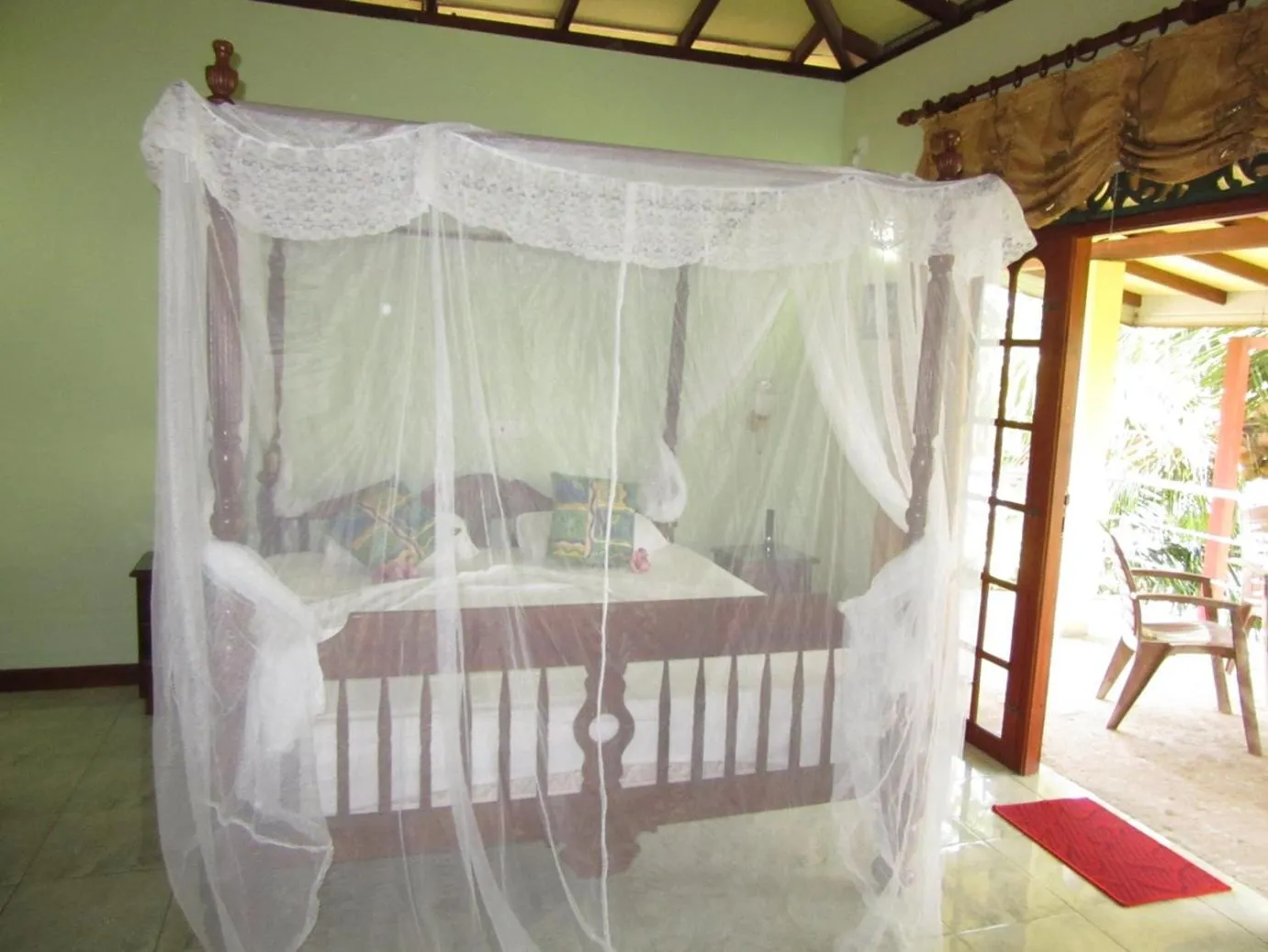 Decorative detail, Bed in Mahi Villa