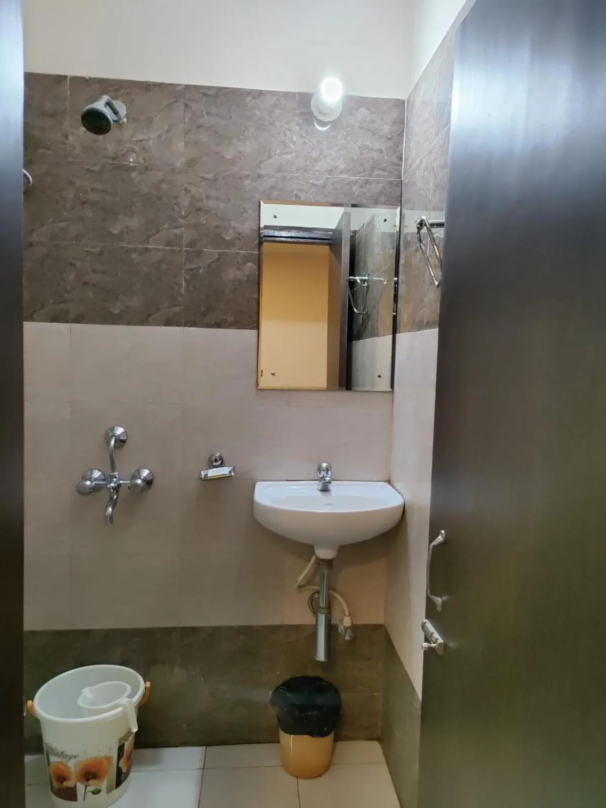 Toilet in The AVR Hotels & Banquets