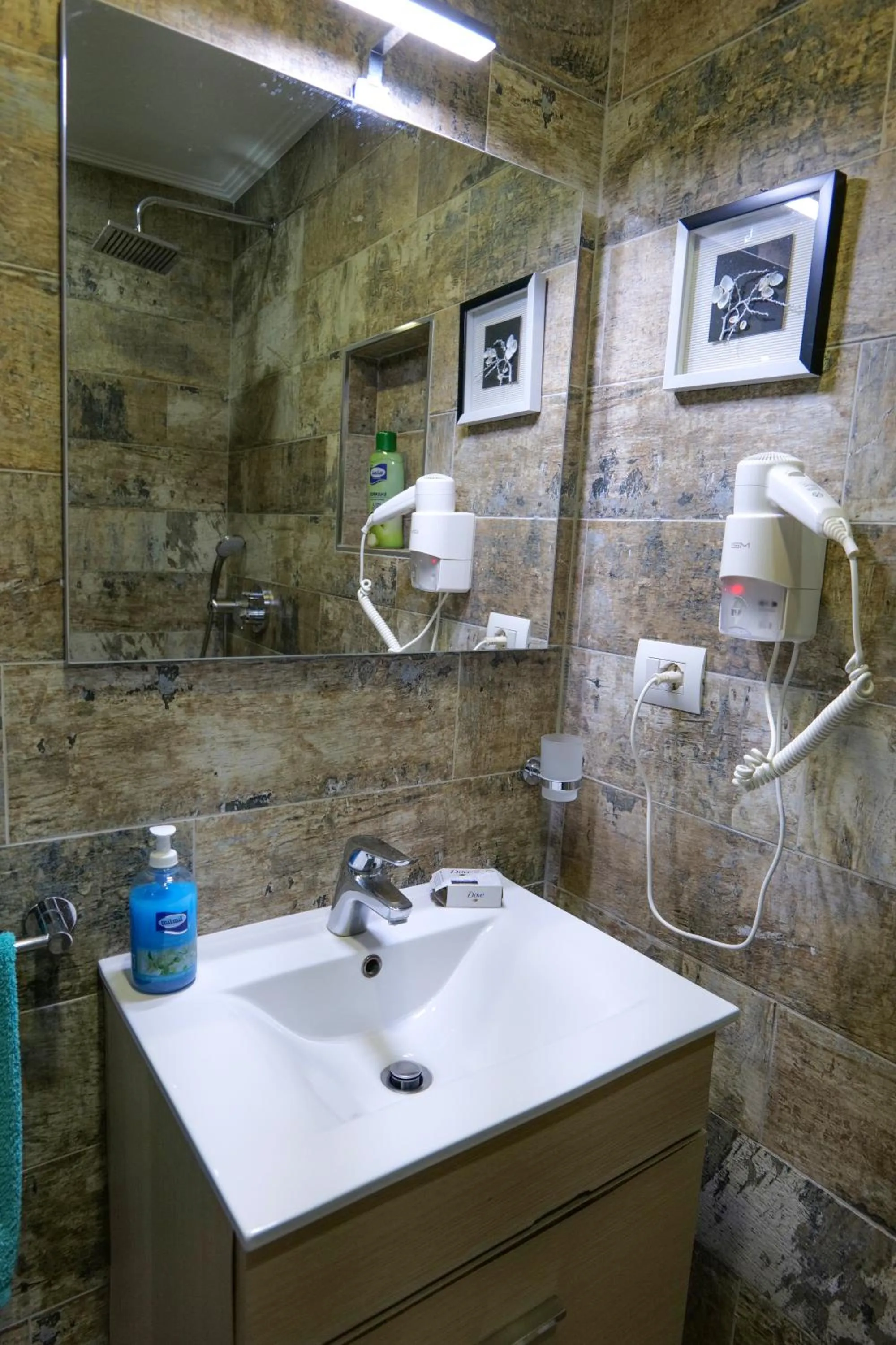 Bathroom in Hotel Lindi