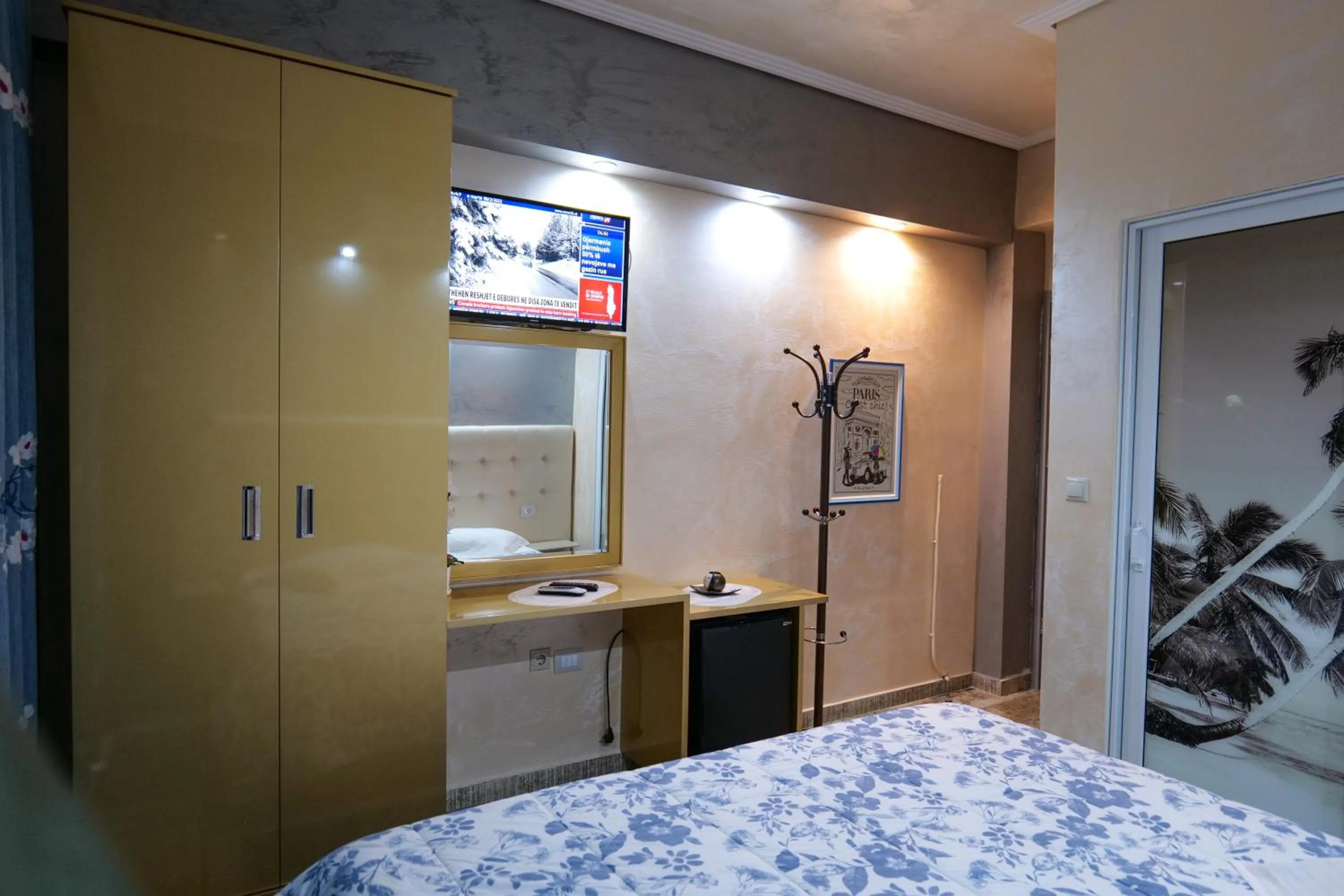 TV and multimedia in Hotel Lindi