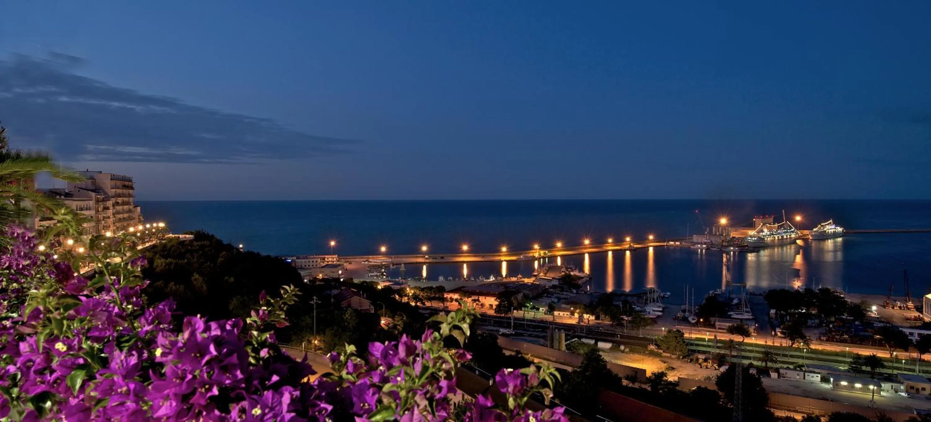 Night in Hotel Ideale