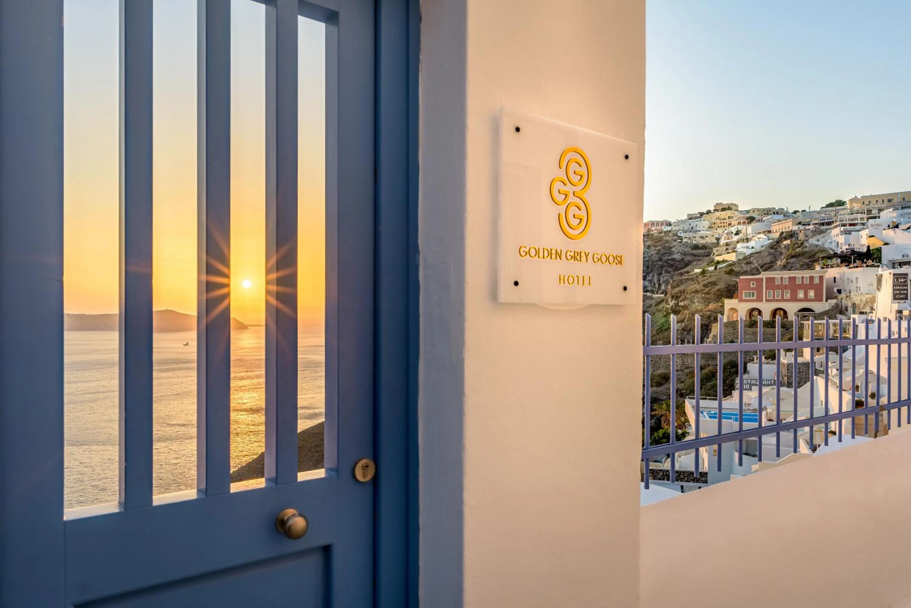 Facade/entrance in Golden Grey Goose