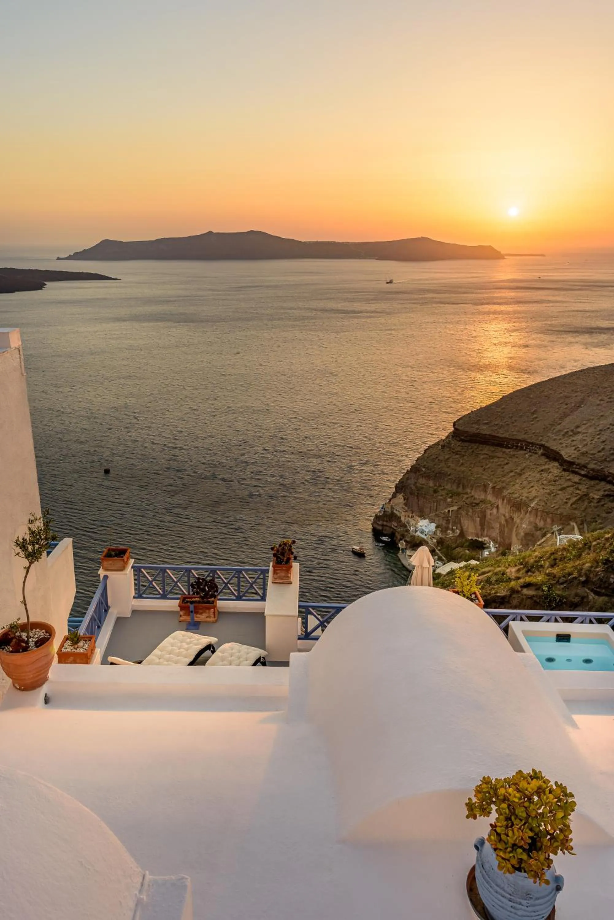 Sea view in Golden Grey Goose