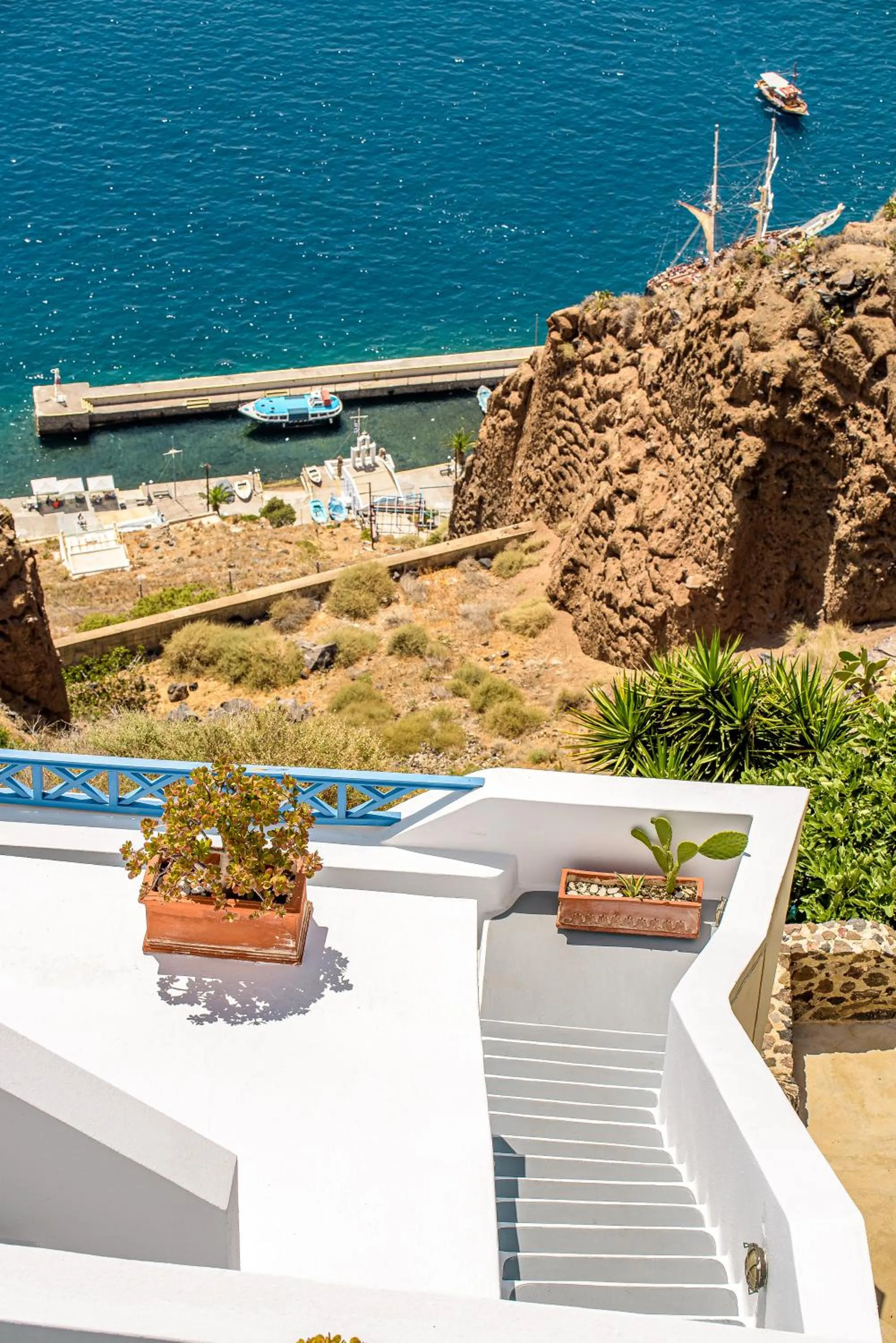 Sea view in Golden Grey Goose