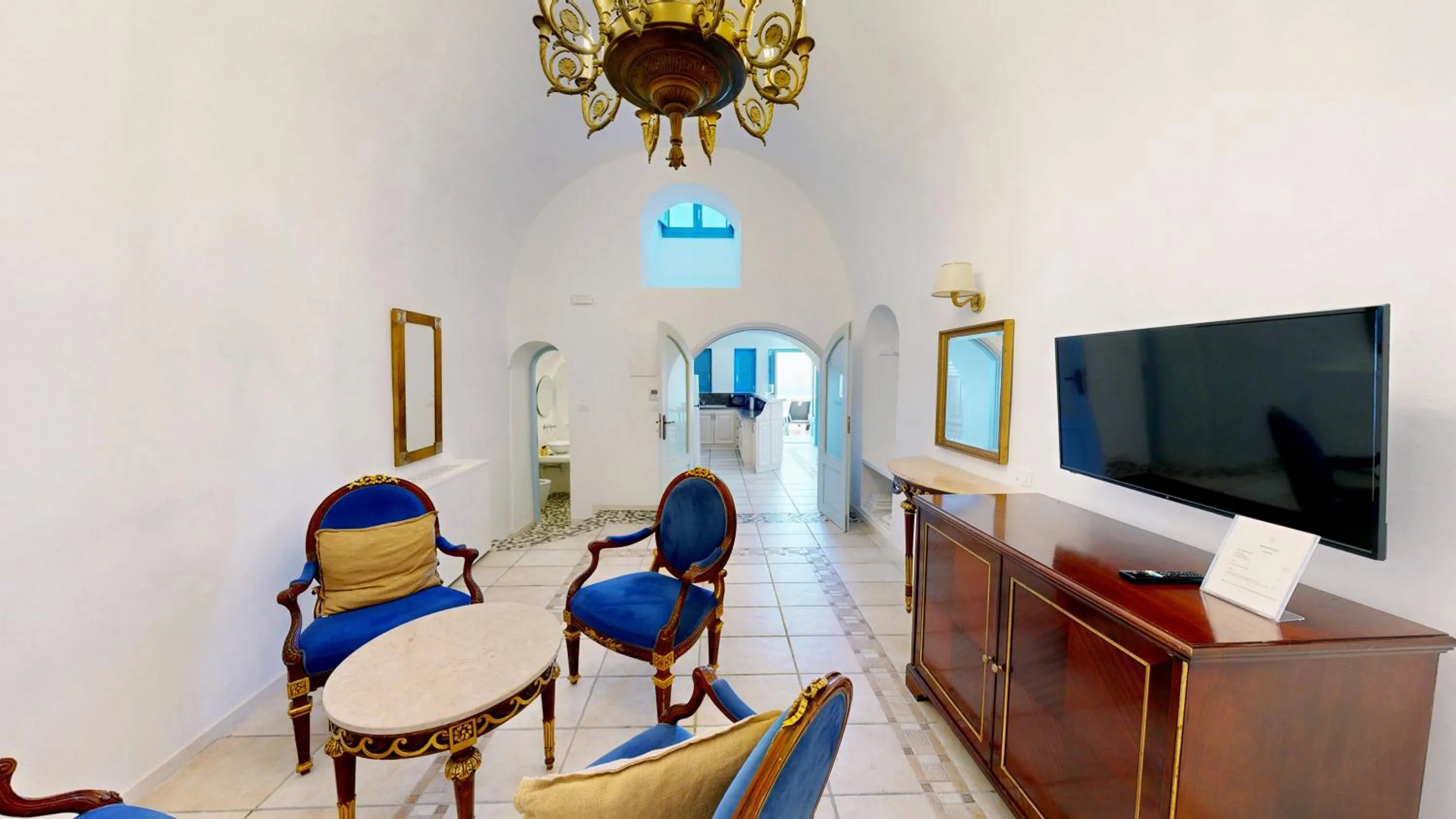 TV and multimedia in Golden Grey Goose