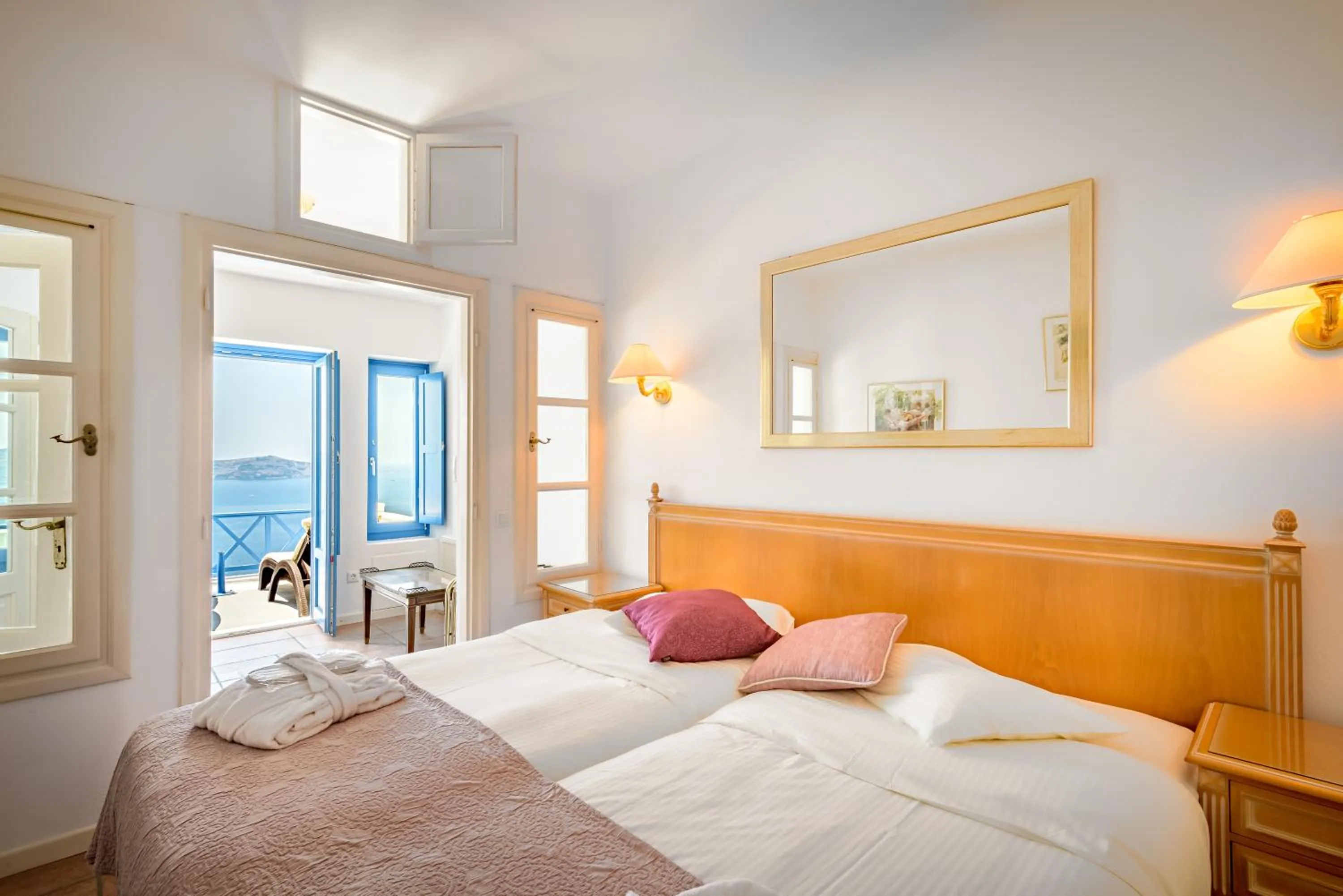 Bed in Golden Grey Goose