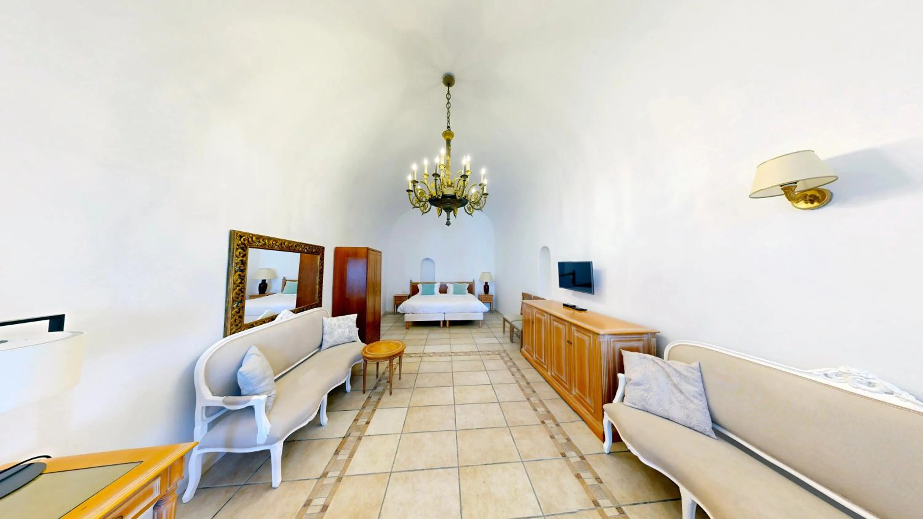 Bed in Golden Grey Goose