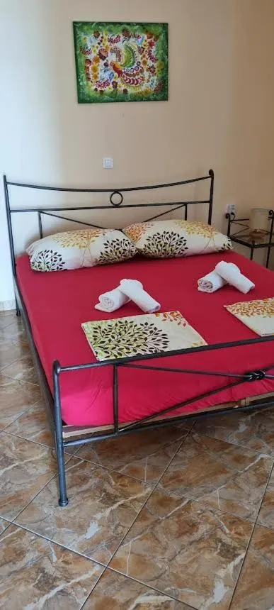 Bed in Apartments Barisic Hrvatskih Žrtava 404 Seget Vranjica