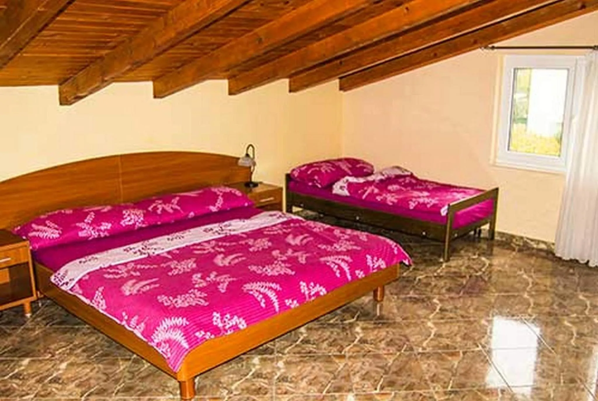 Bed in Apartments Barisic Hrvatskih Žrtava 404 Seget Vranjica