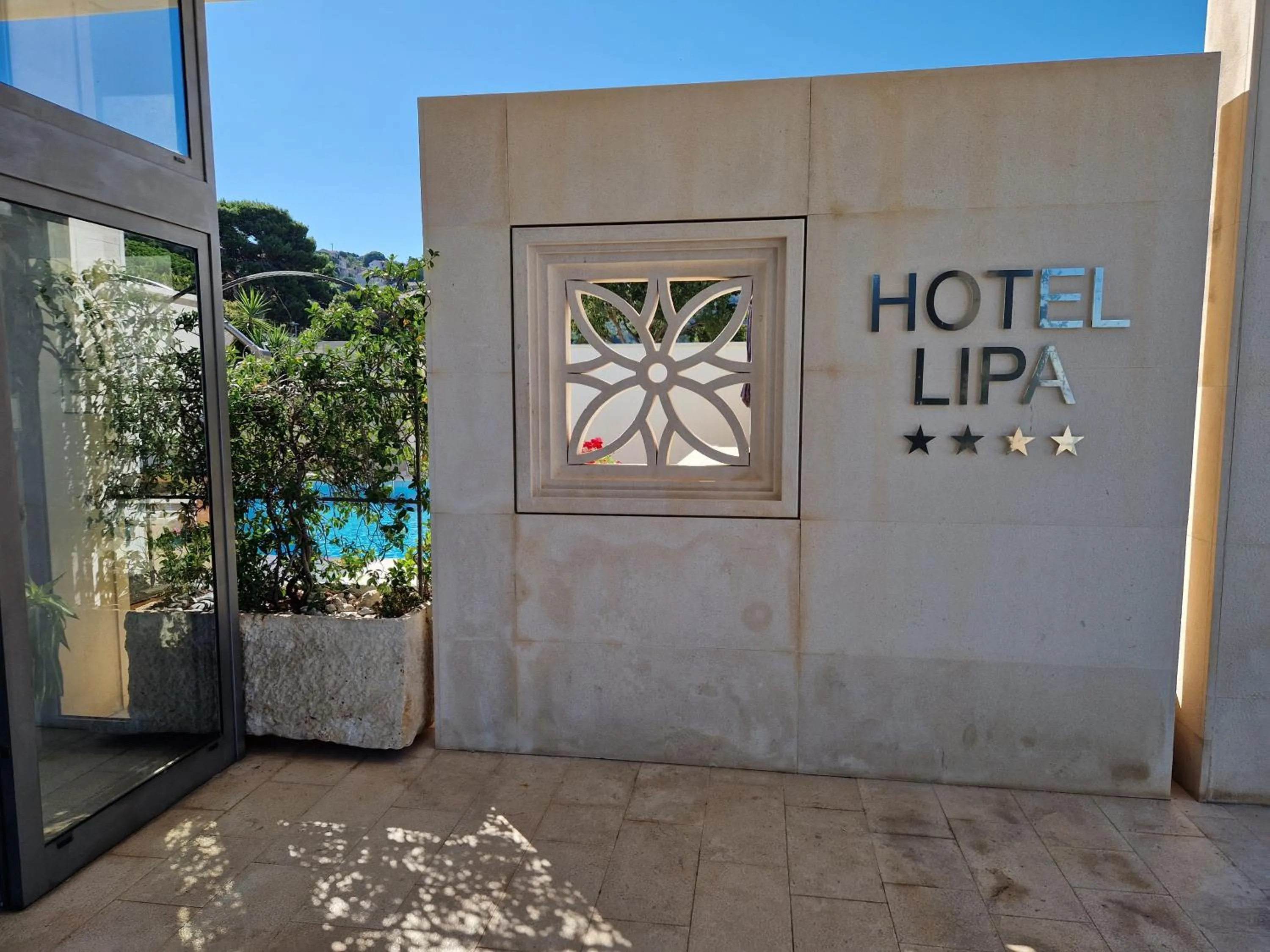 Facade/entrance in Hotel Lipa