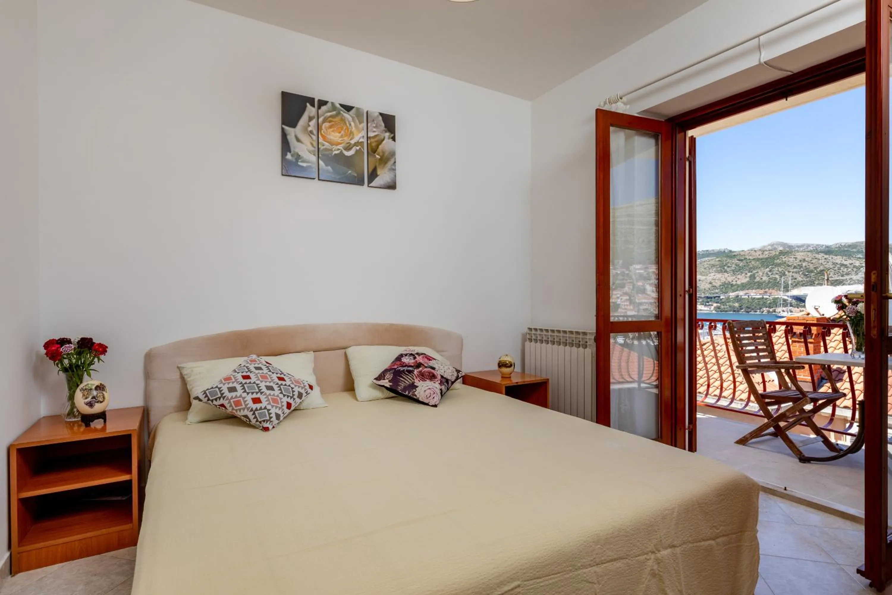 Bed in Villa Valjalo