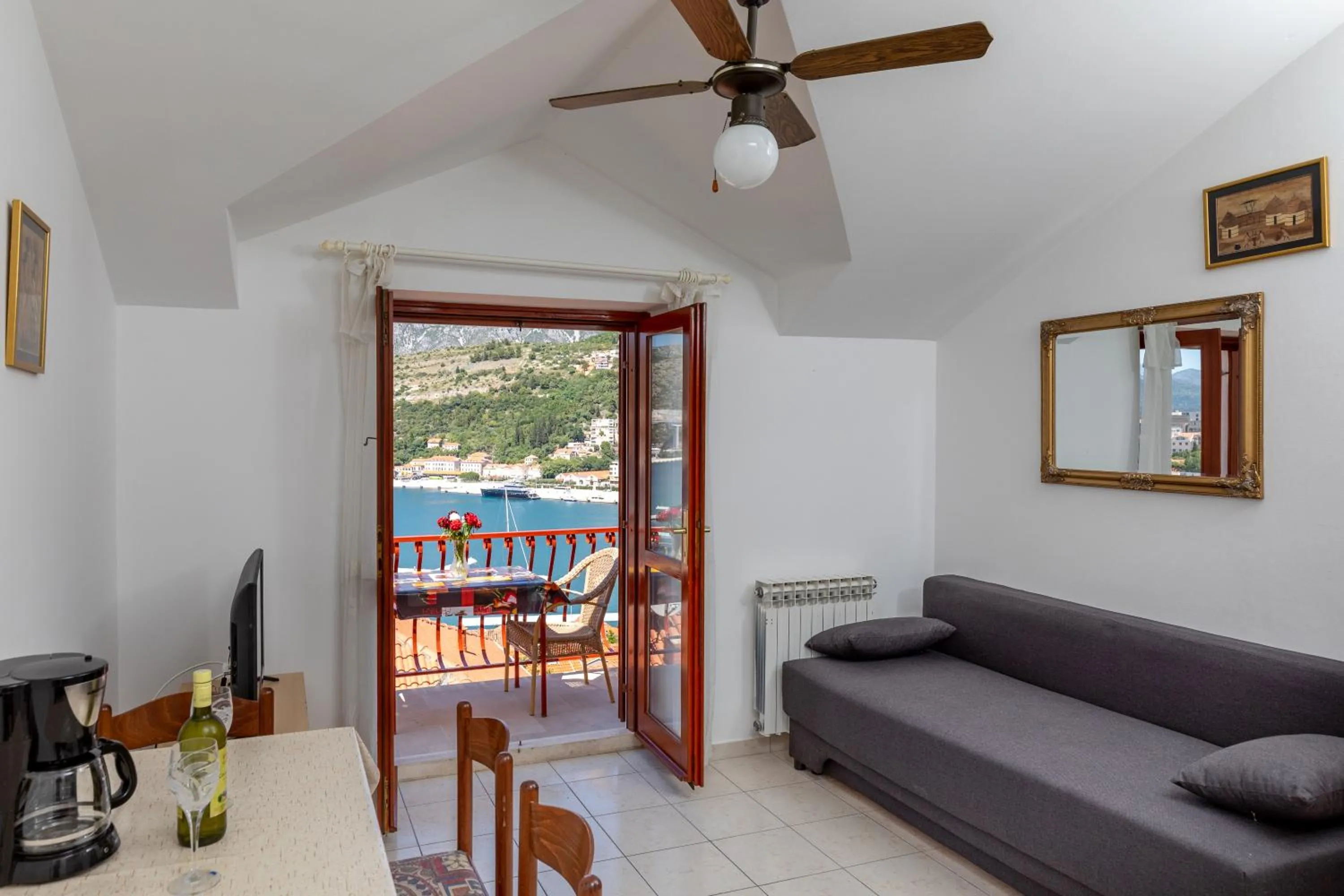 Seating area in Villa Valjalo