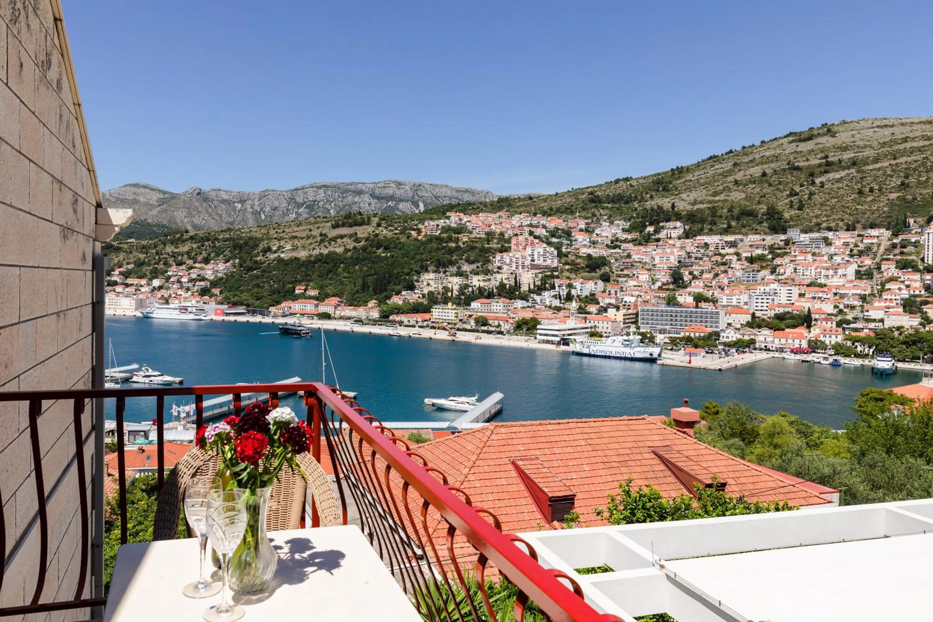 Sea view in Villa Valjalo