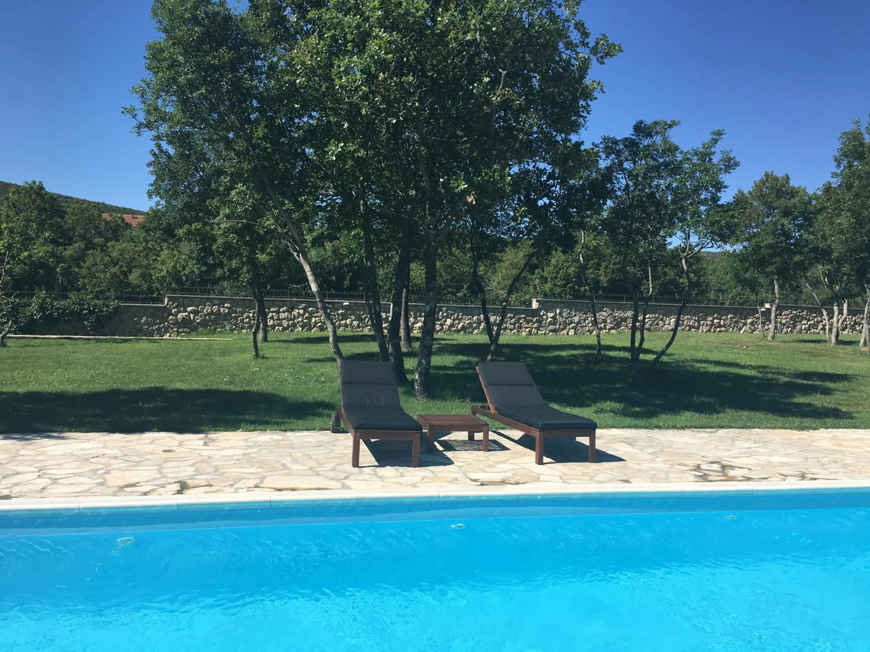 Swimming pool in Micanovi Dvori Mobile Home Village Zrmanja