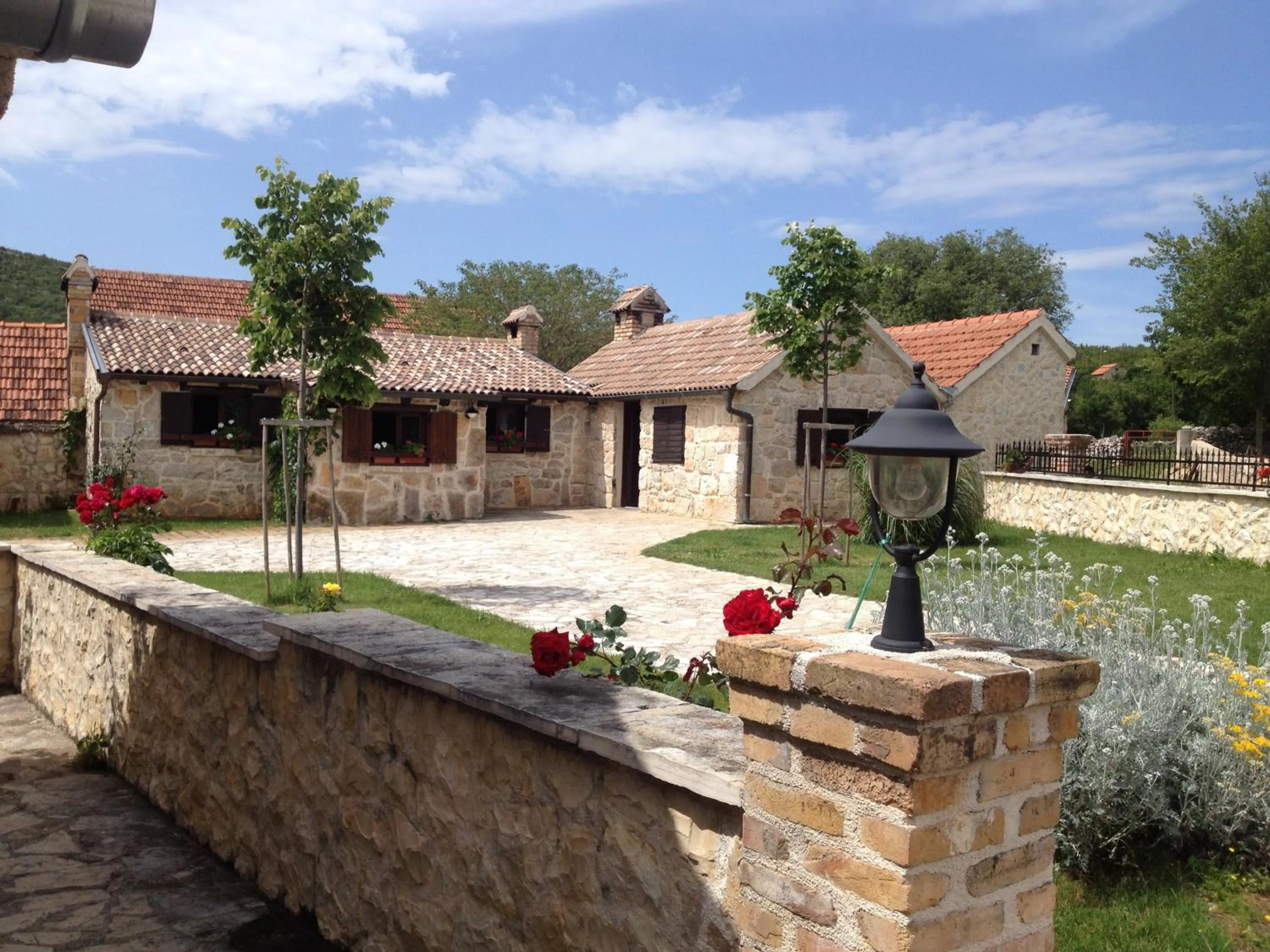 Facade/entrance in Micanovi Dvori Mobile Home Village Zrmanja