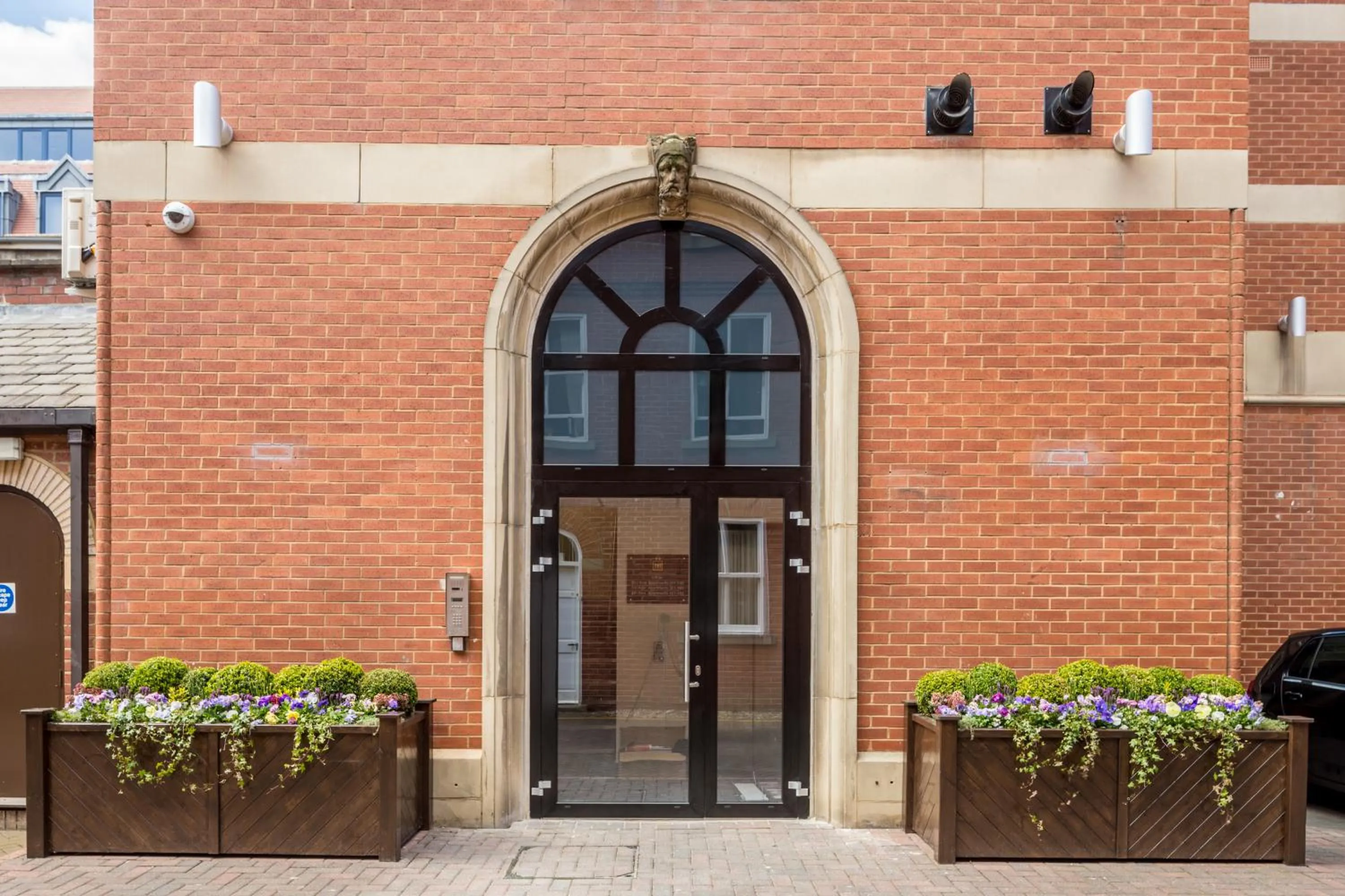 Facade/entrance in Mansio Suites The Headrow