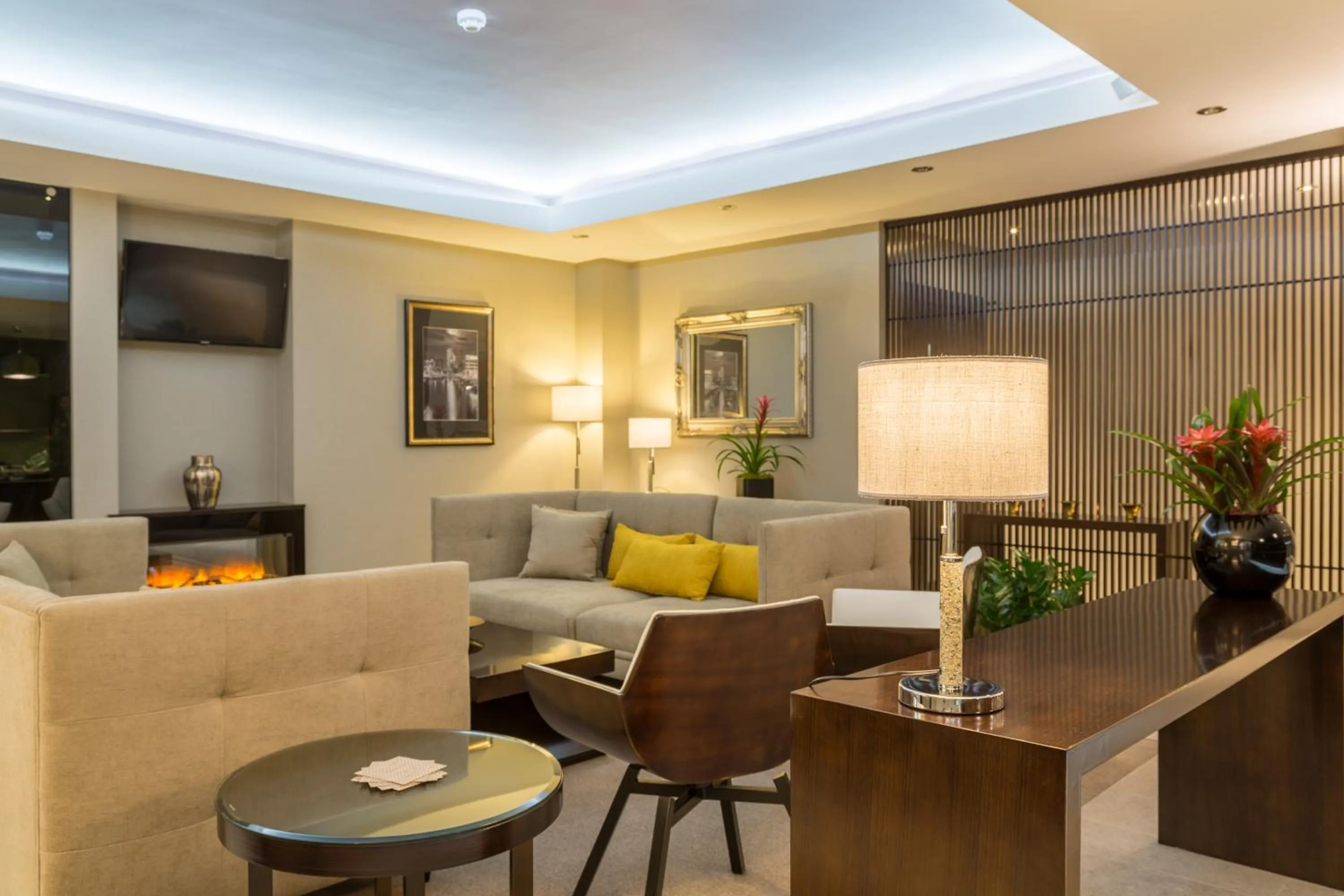 Lobby or reception in Mansio Suites The Headrow